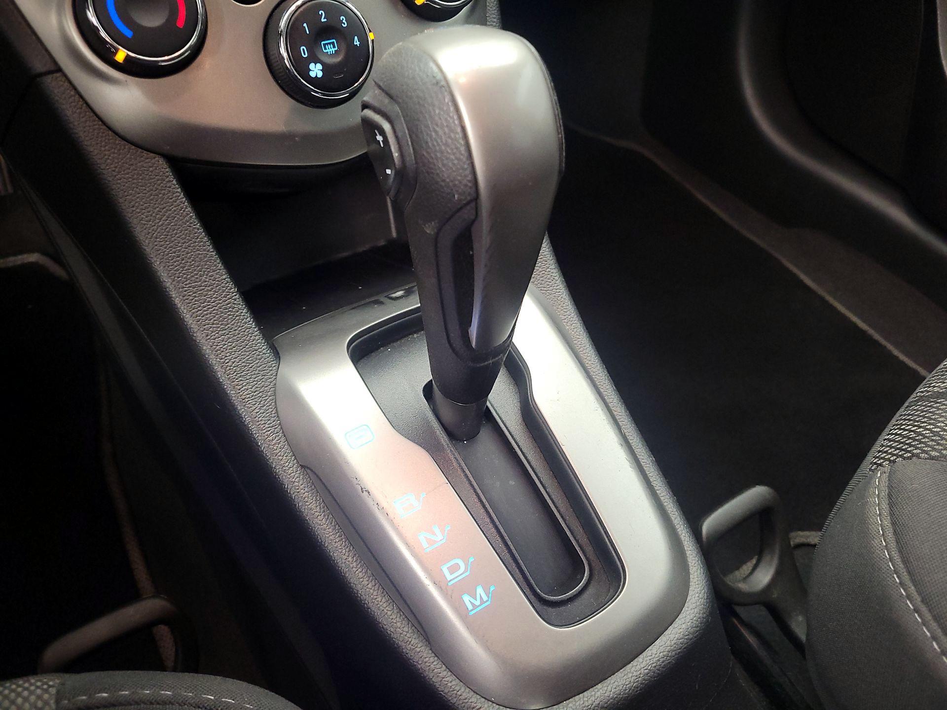 Thumbnail: 2015 Chevrolet Sonic - 16
