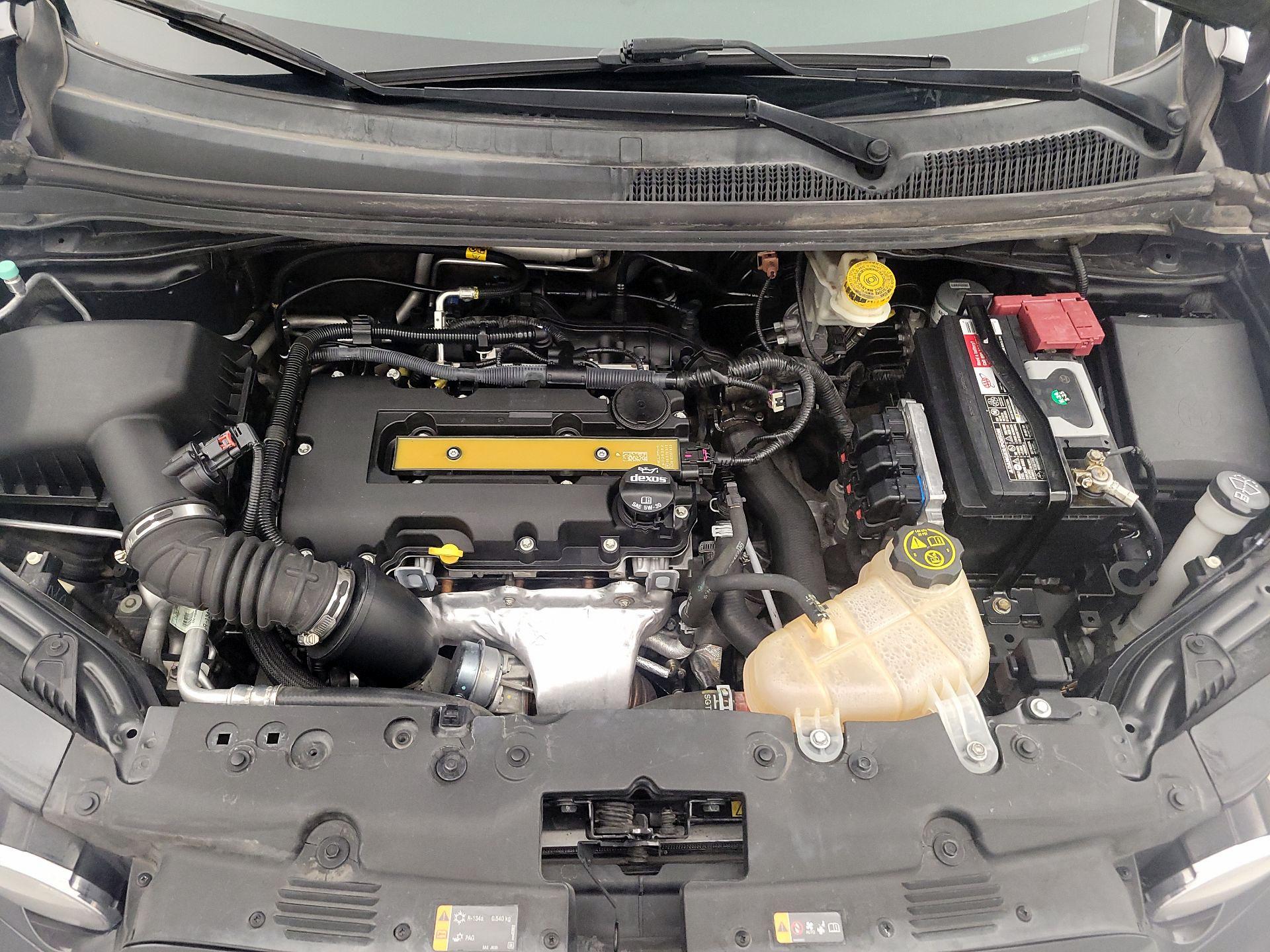 Thumbnail: 2015 Chevrolet Sonic - 19