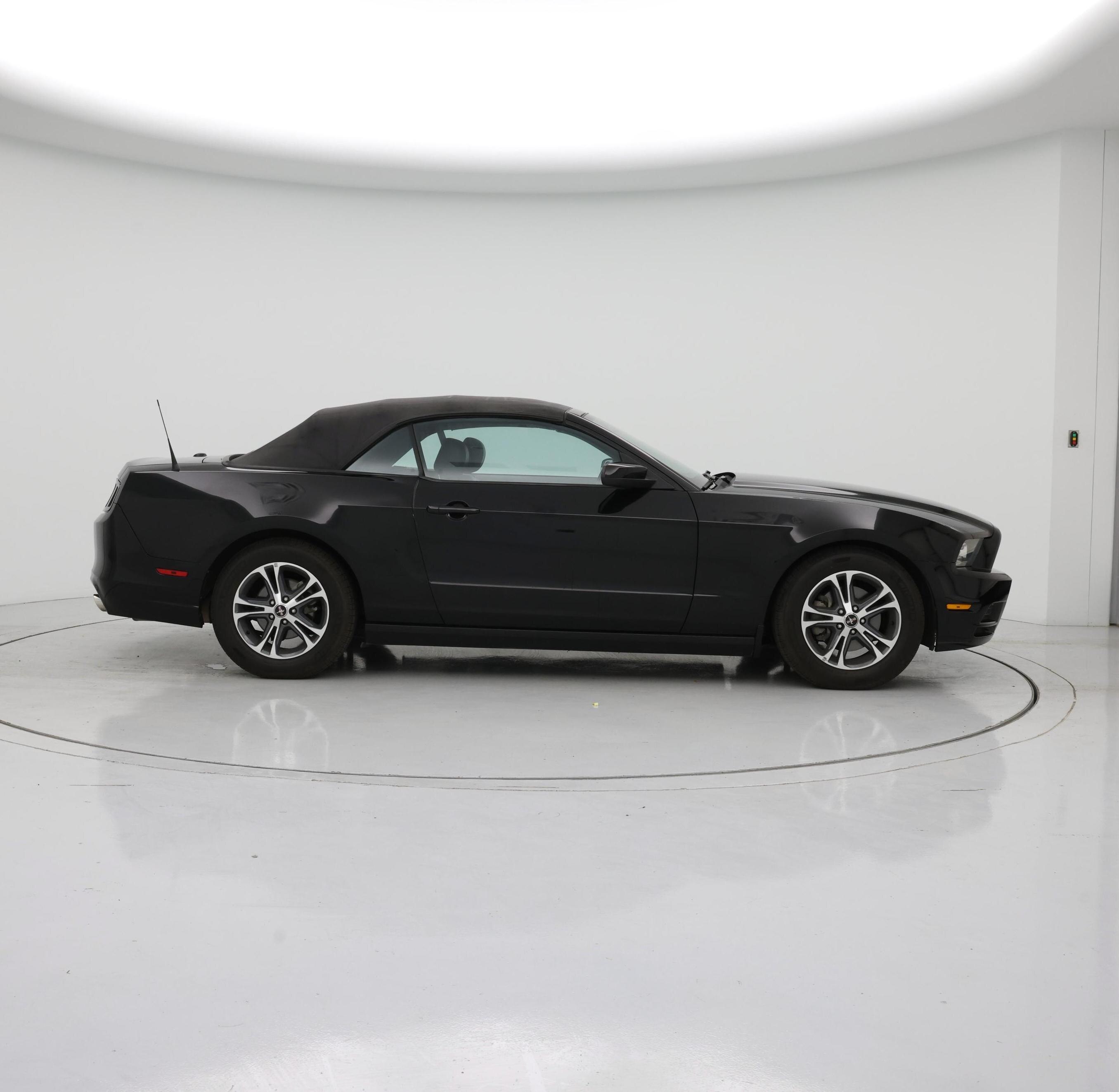 Thumbnail: 2014 Ford Mustang - 7