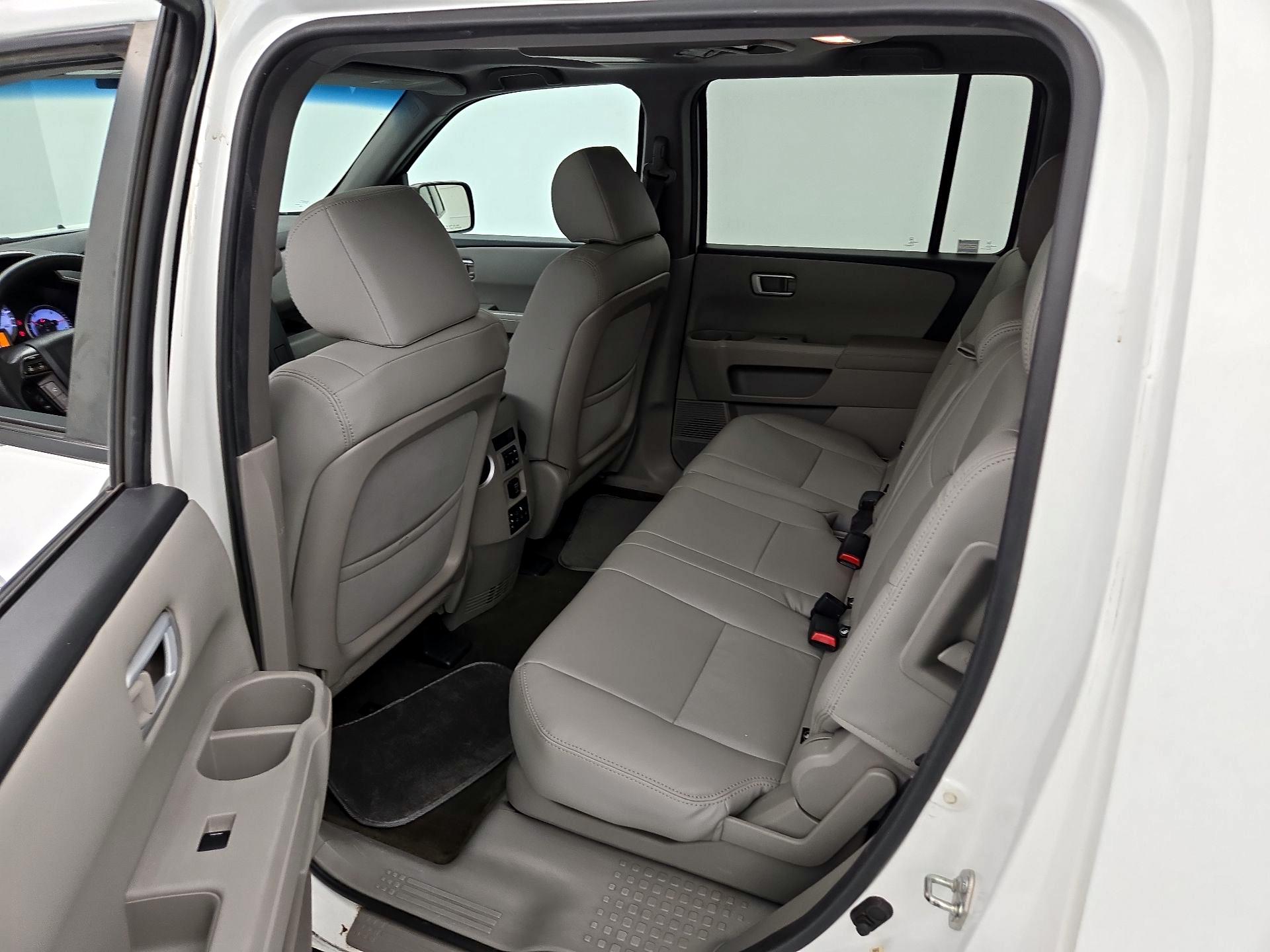 Thumbnail: 2015 Honda Pilot - 20