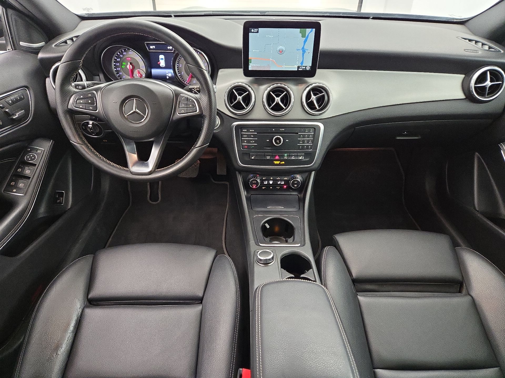 Thumbnail: 2017 Mercedes-Benz GLA - 9