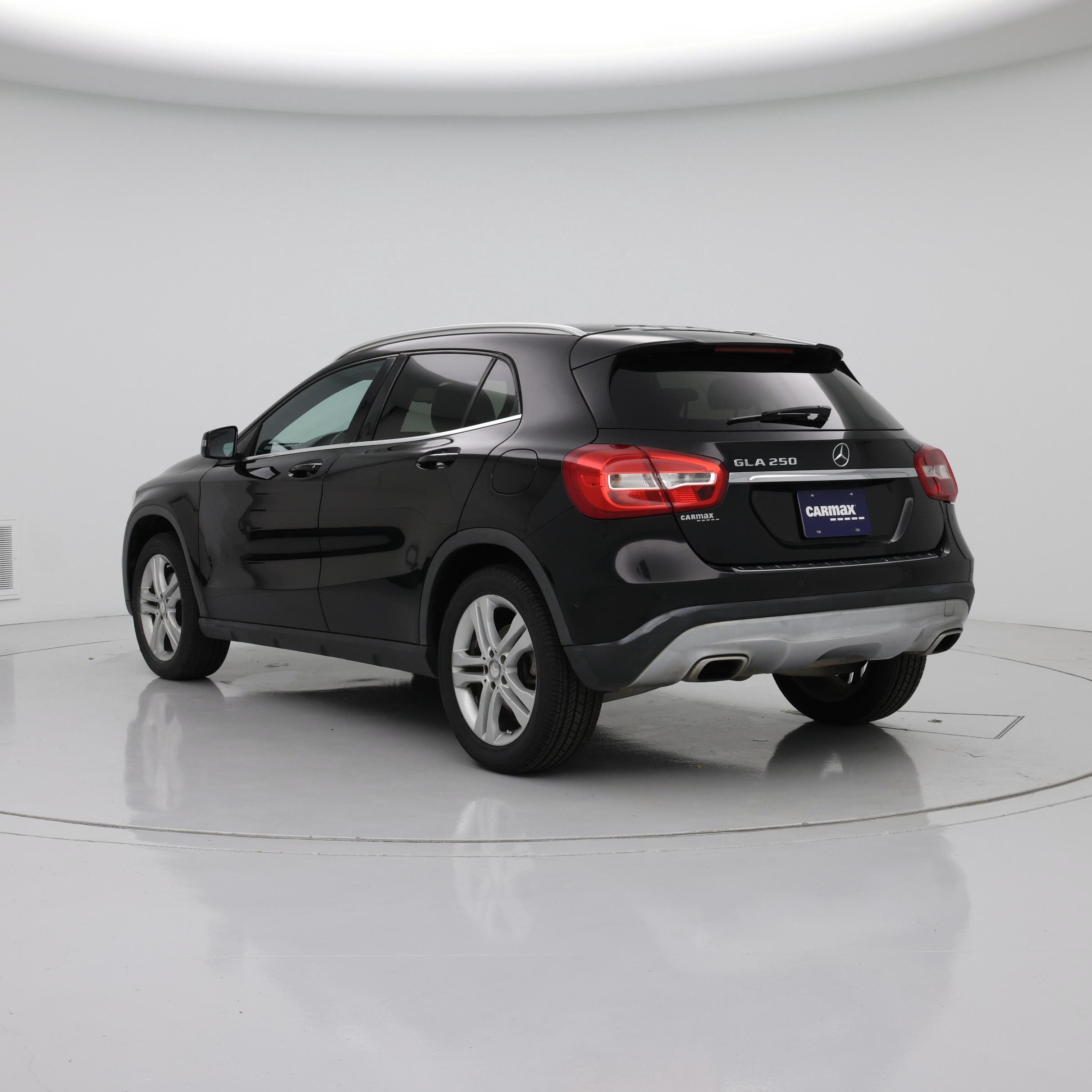 Thumbnail: 2017 Mercedes-Benz GLA - 2