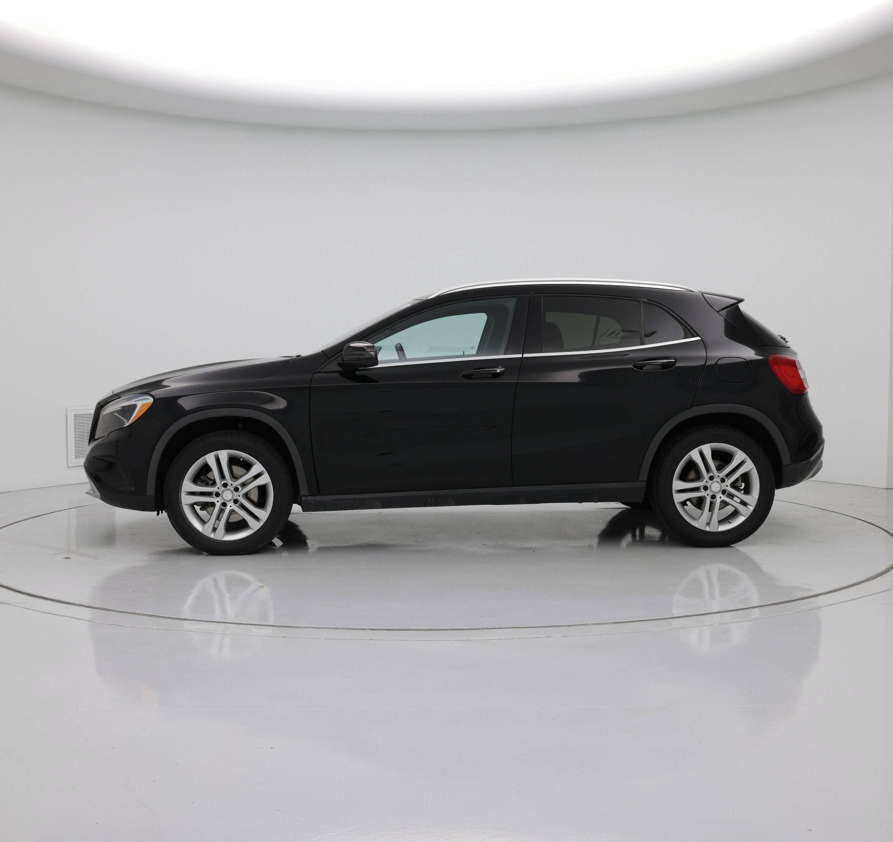 Thumbnail: 2017 Mercedes-Benz GLA - 3