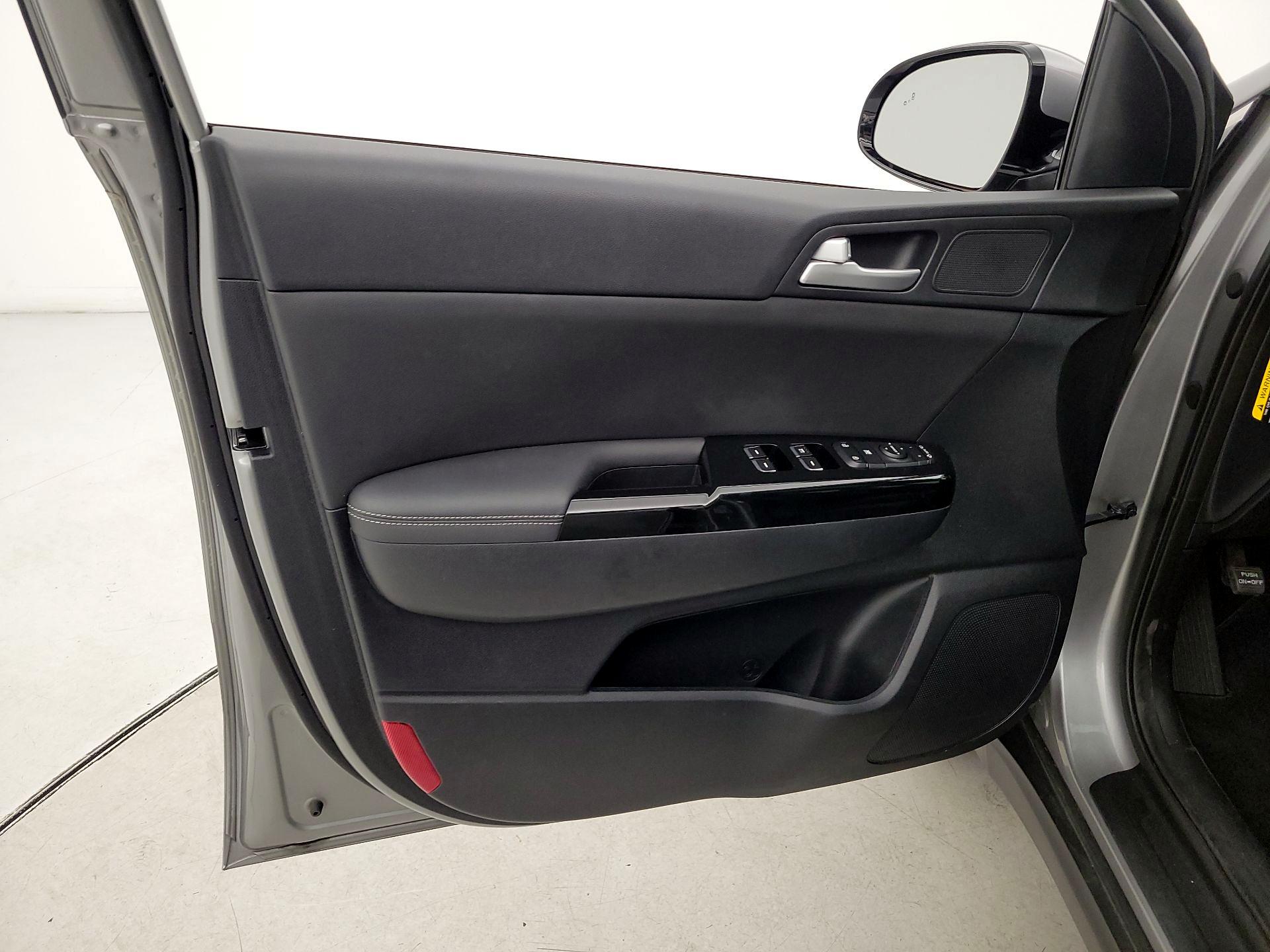 Thumbnail: 2019 Kia Sportage - 12