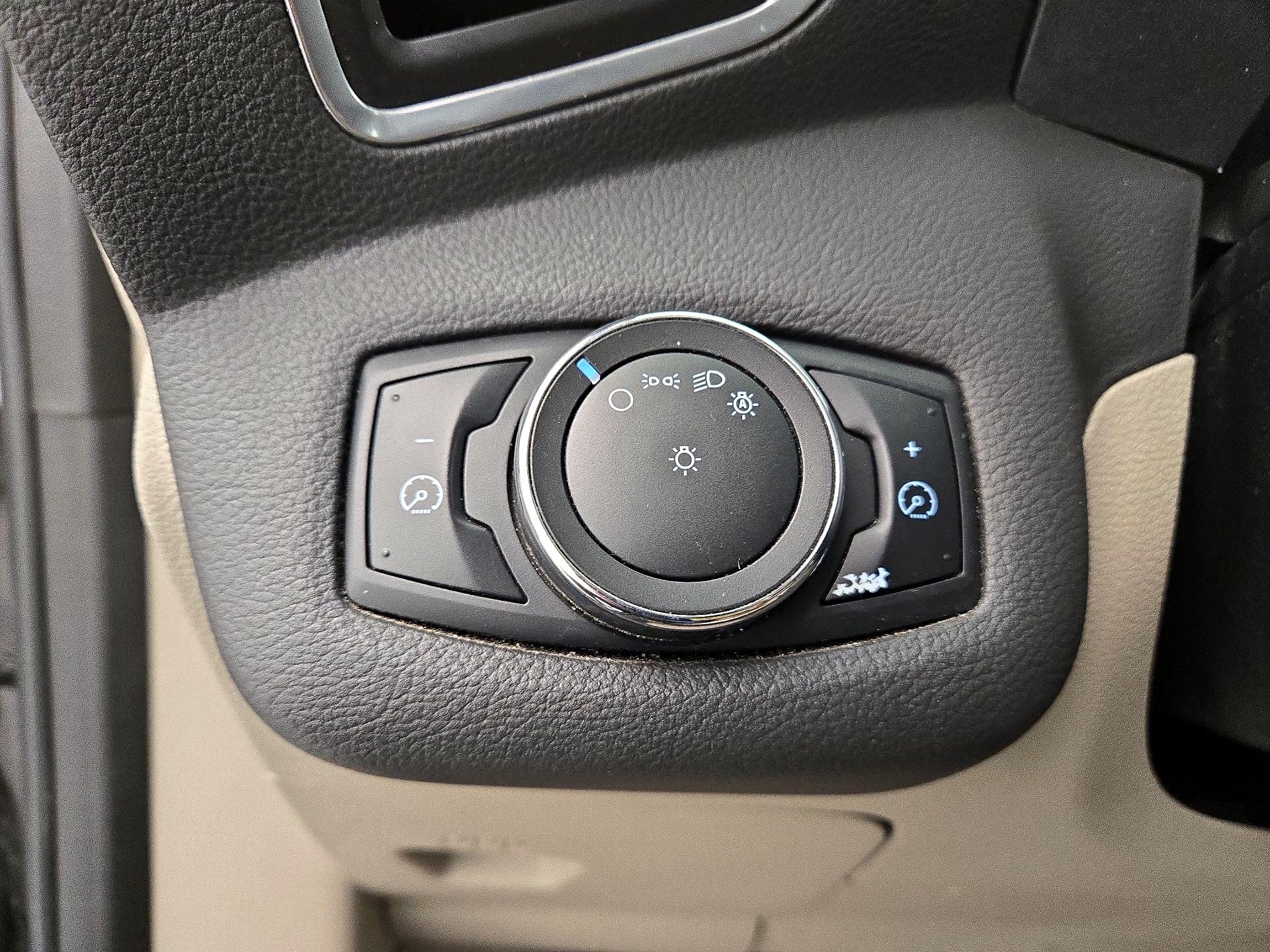 Thumbnail: 2013 Ford C-Max - 13