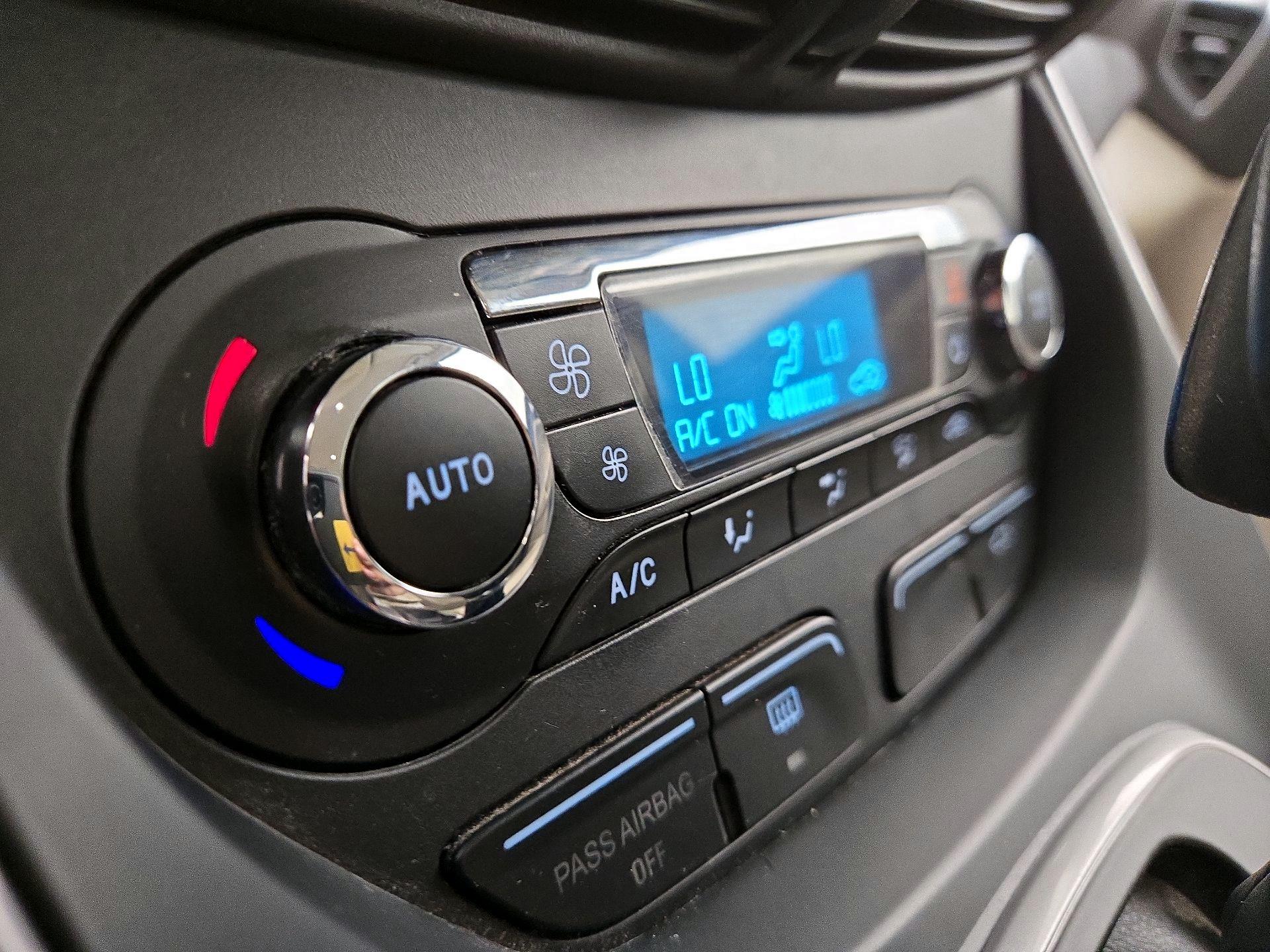 Thumbnail: 2013 Ford C-Max - 15