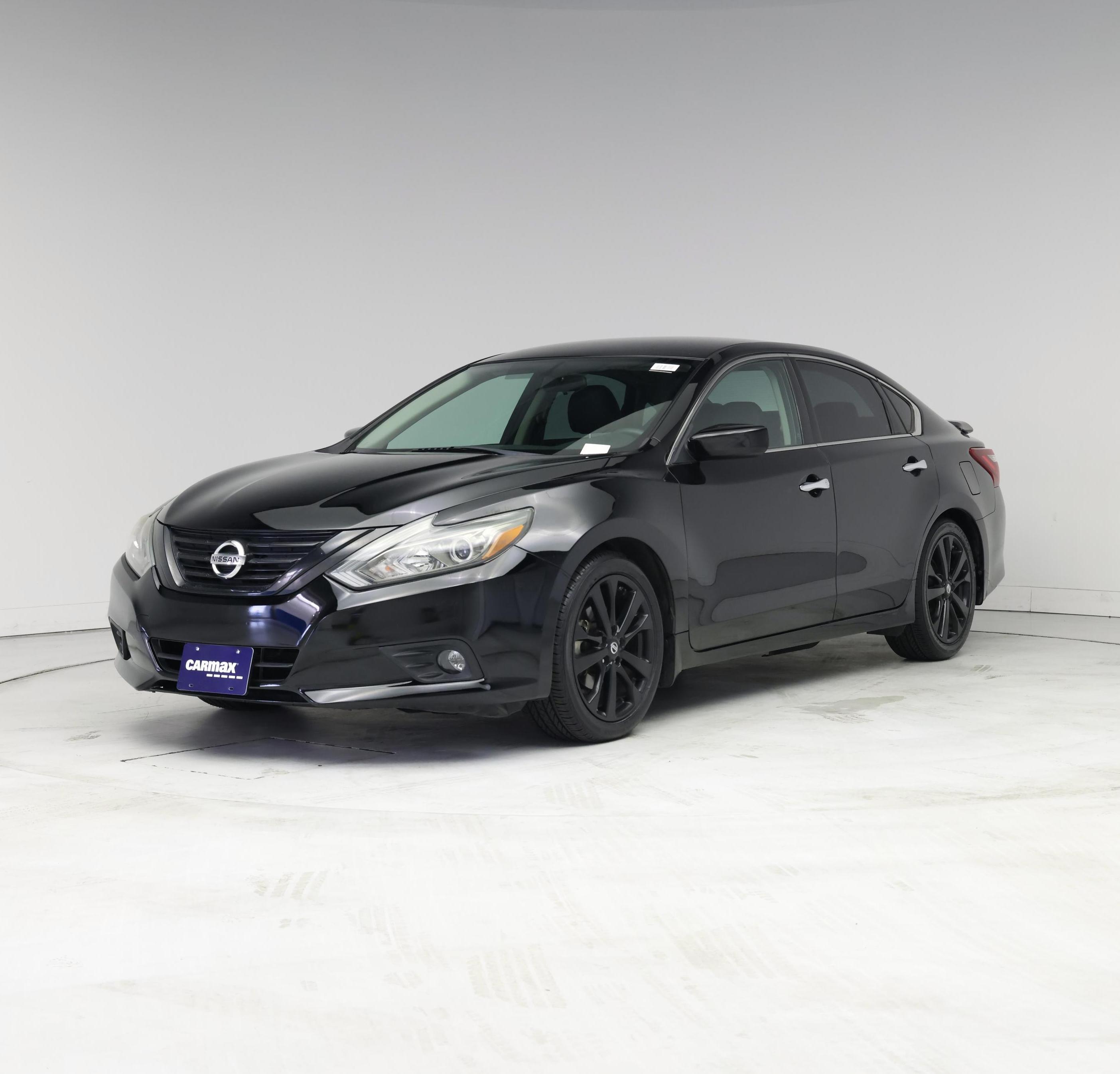 Thumbnail: 2018 Nissan Altima - 4