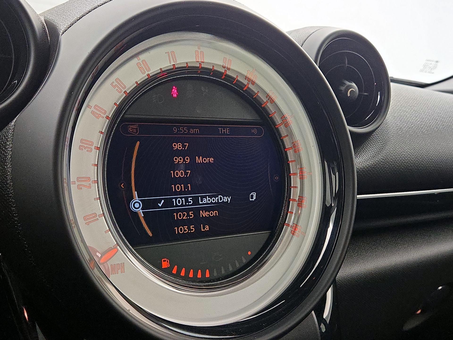Thumbnail: 2014 MINI Cooper Countryman - 13