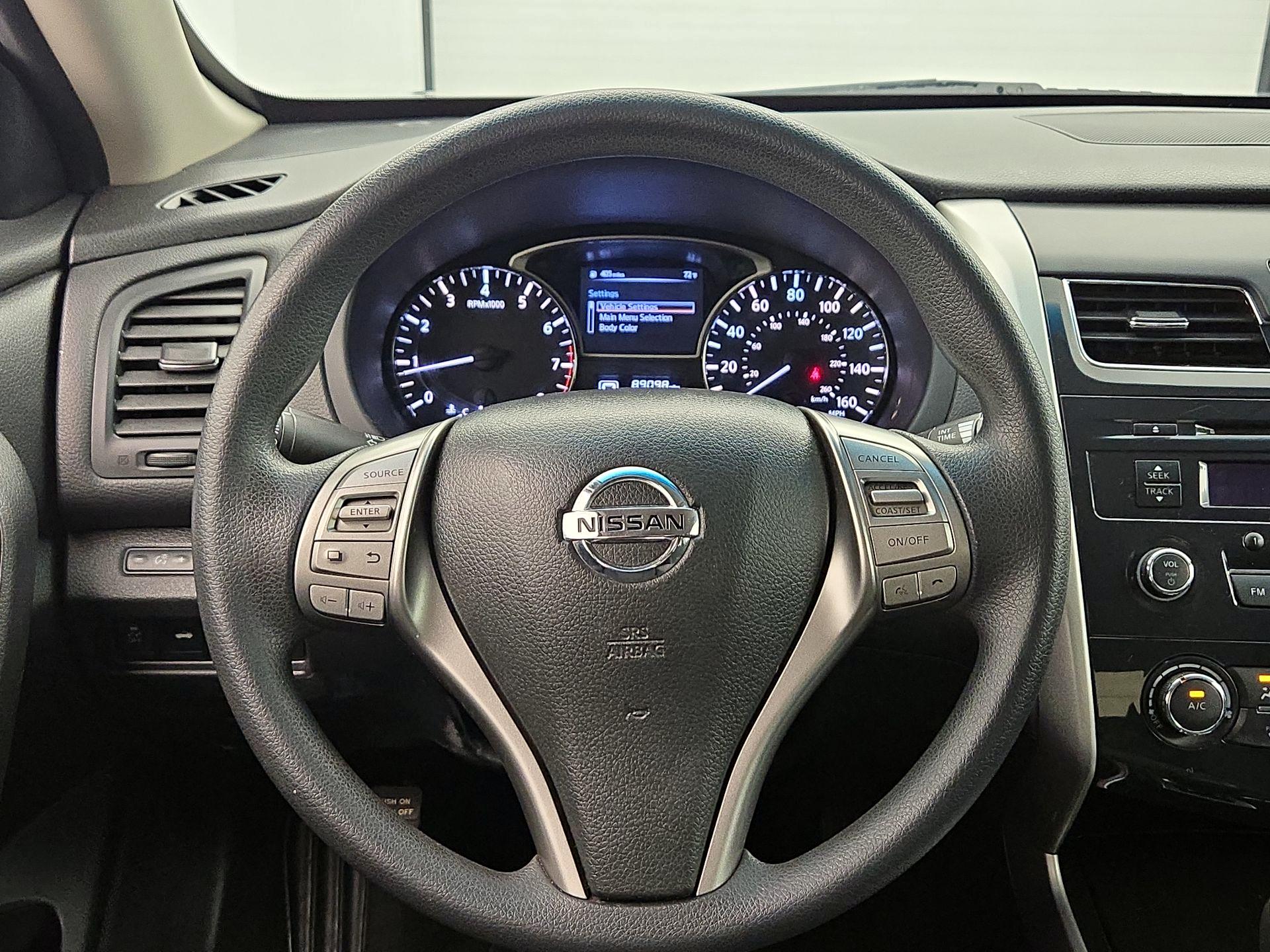 Thumbnail: 2014 Nissan Altima - 10