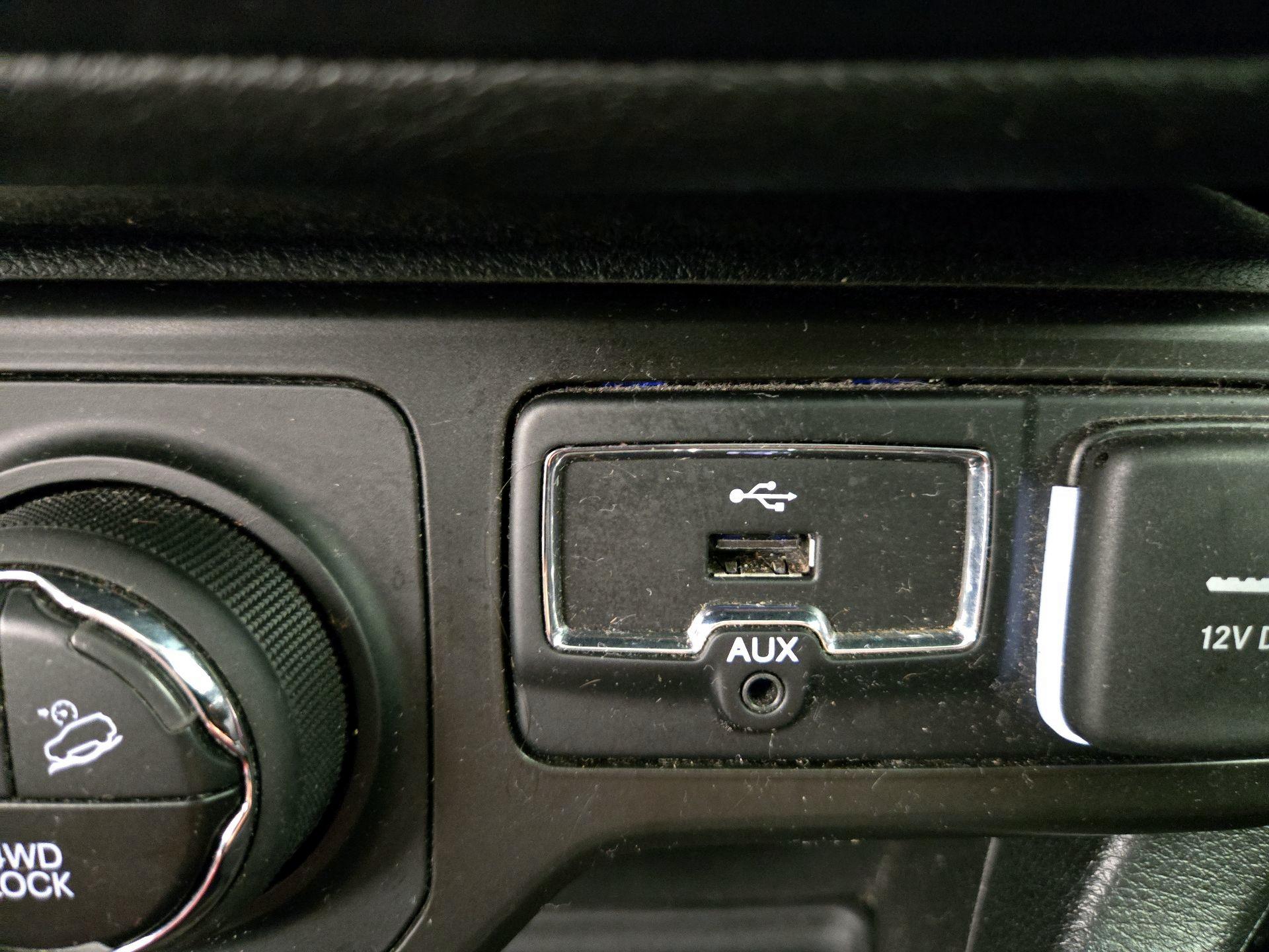 Thumbnail: 2020 Jeep Renegade - 18