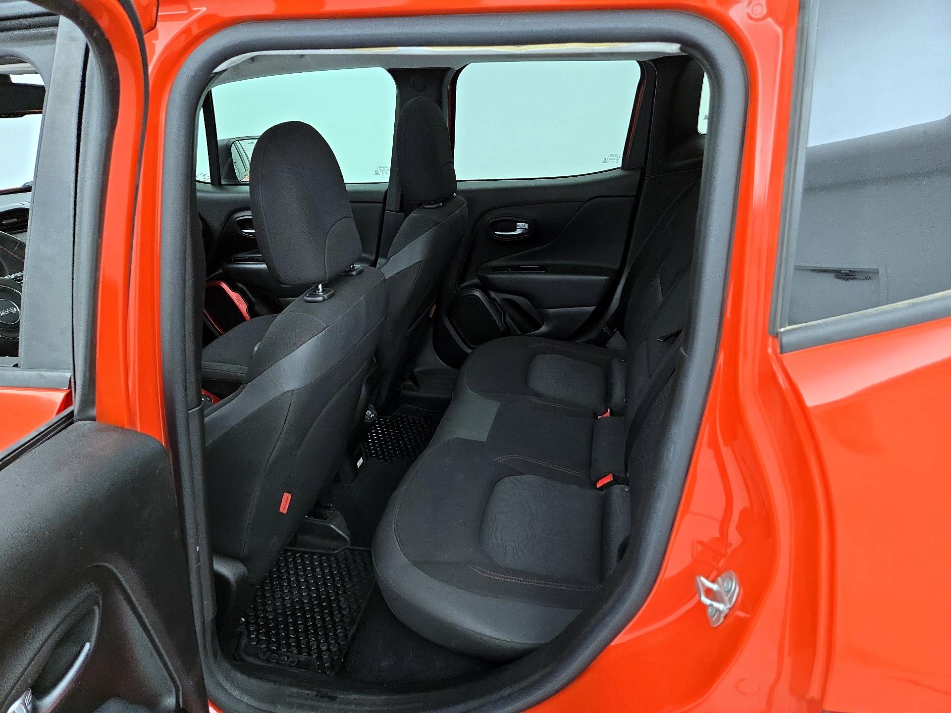 Thumbnail: 2020 Jeep Renegade - 20