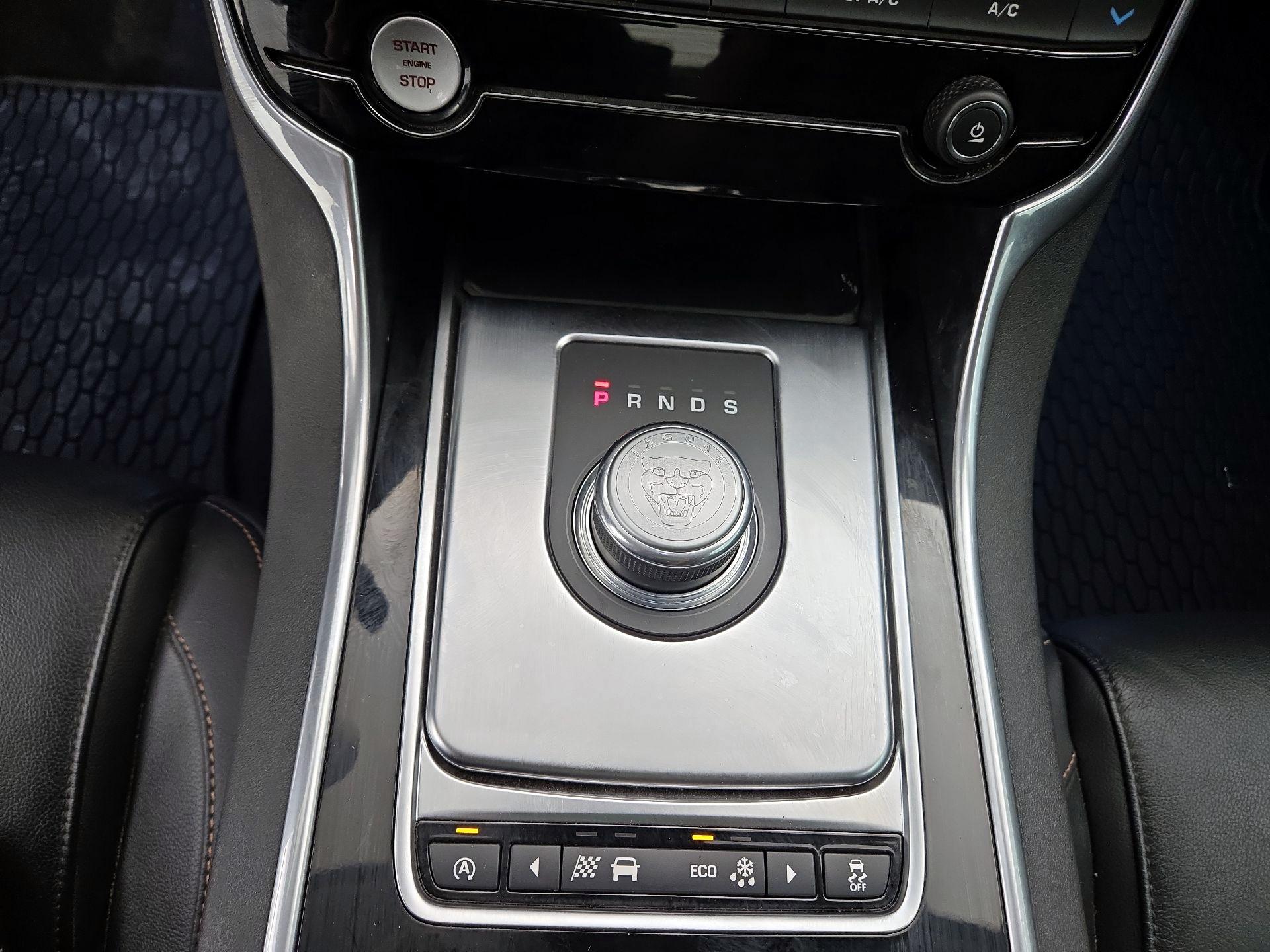 Thumbnail: 2017 Jaguar XE - 18