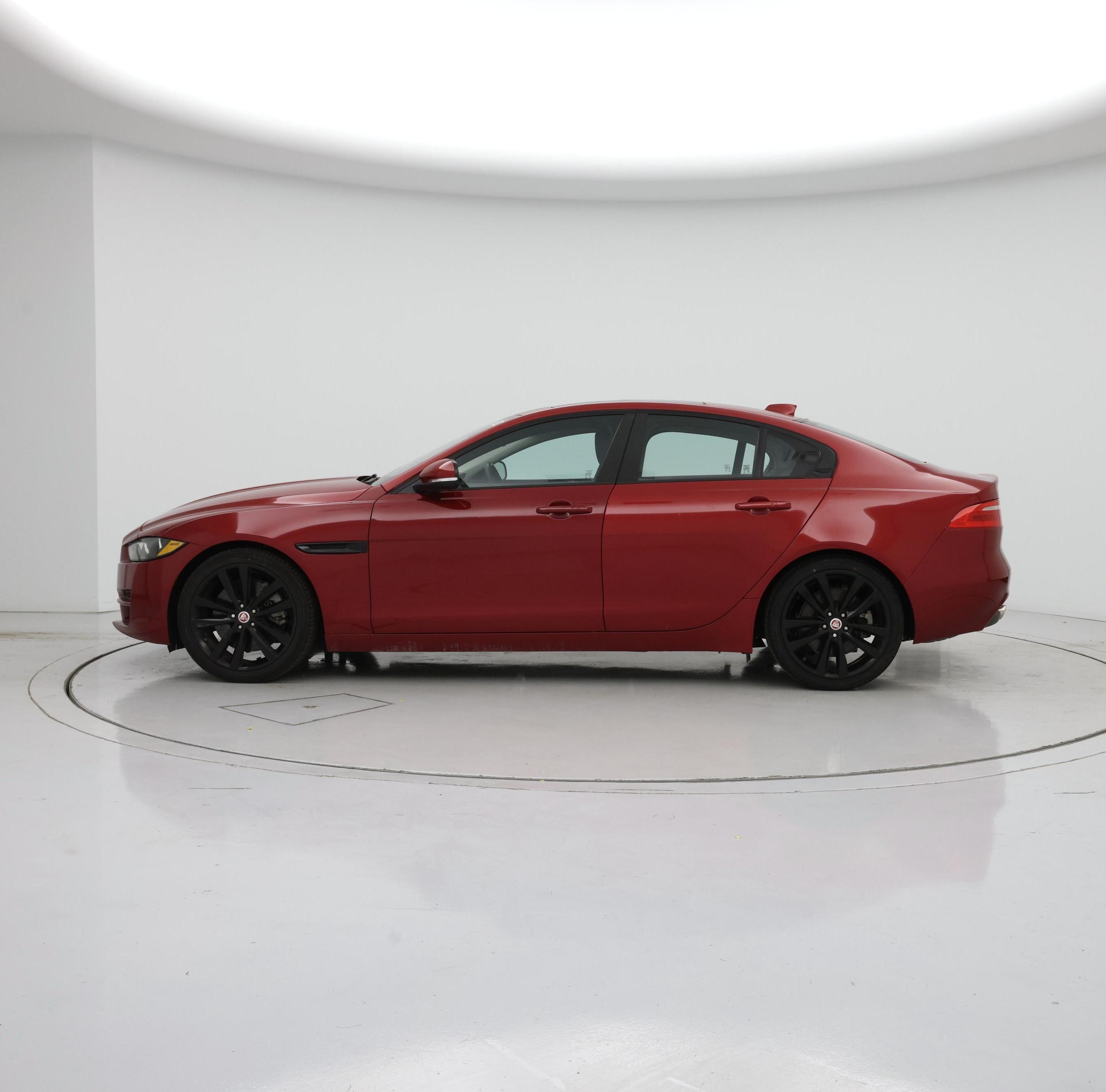 Thumbnail: 2017 Jaguar XE - 3