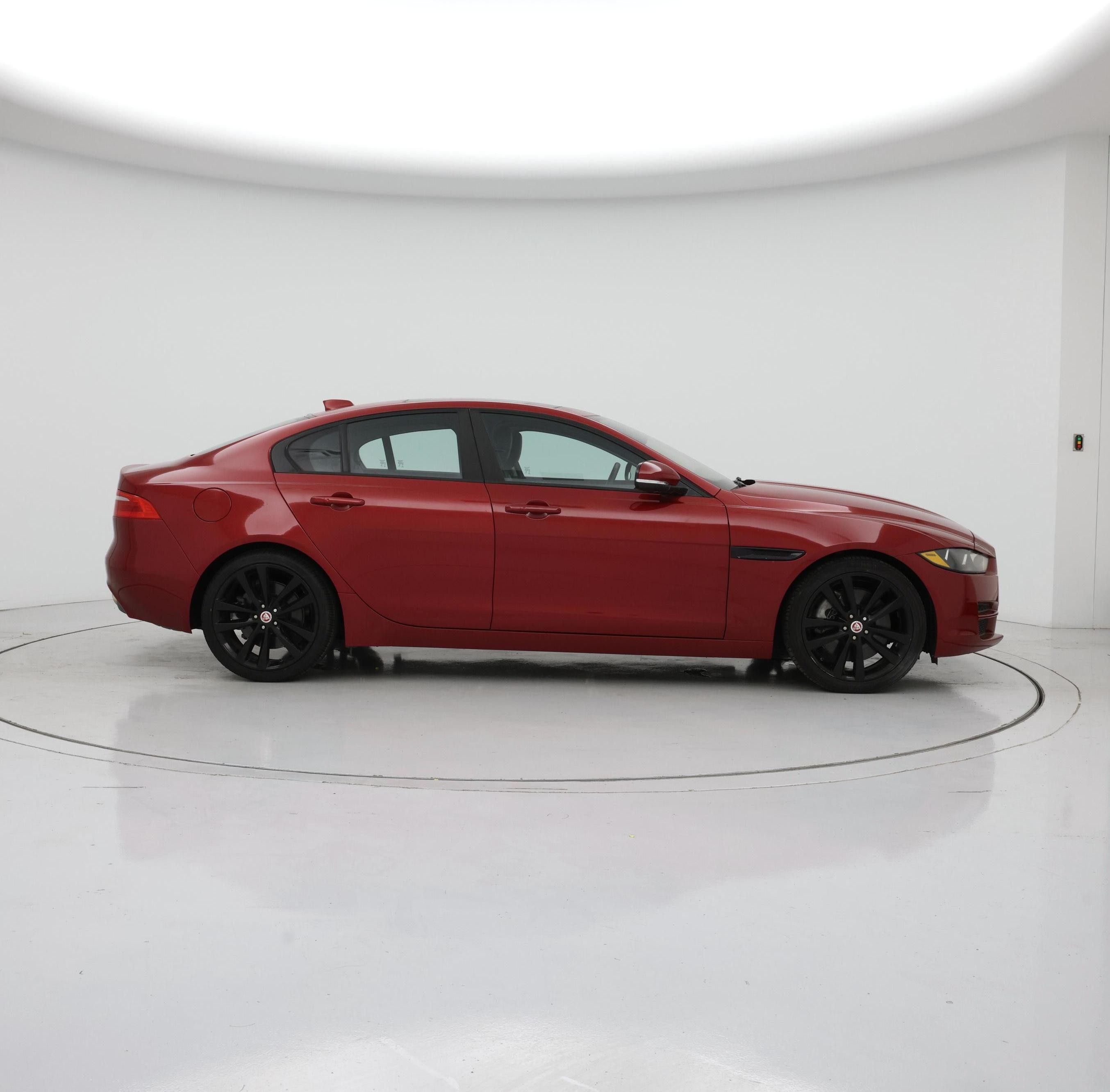 Thumbnail: 2017 Jaguar XE - 7