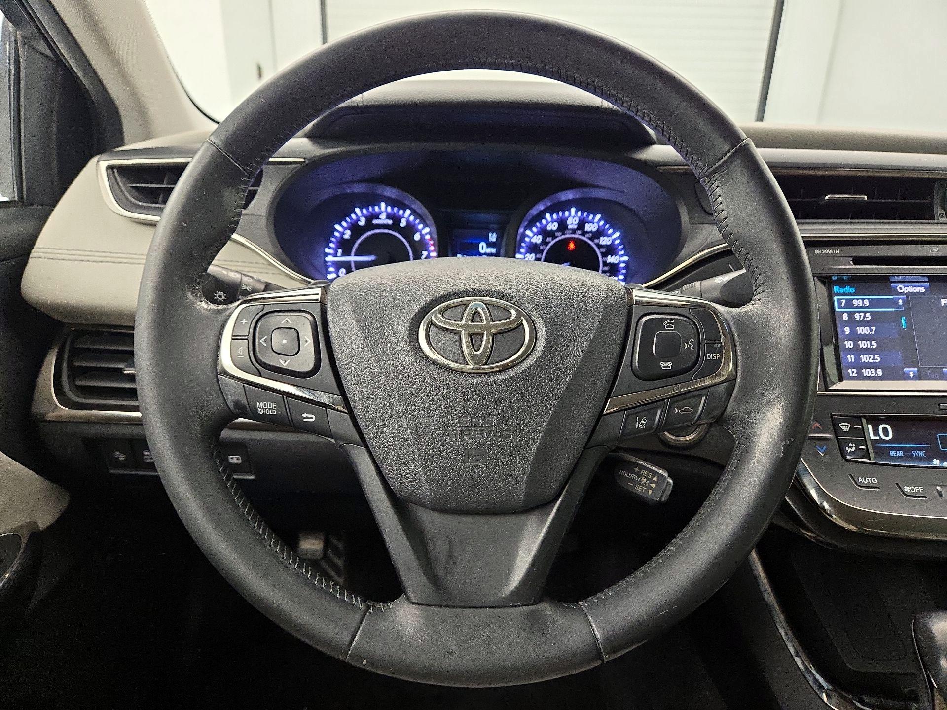Thumbnail: 2017 Toyota Avalon - 10