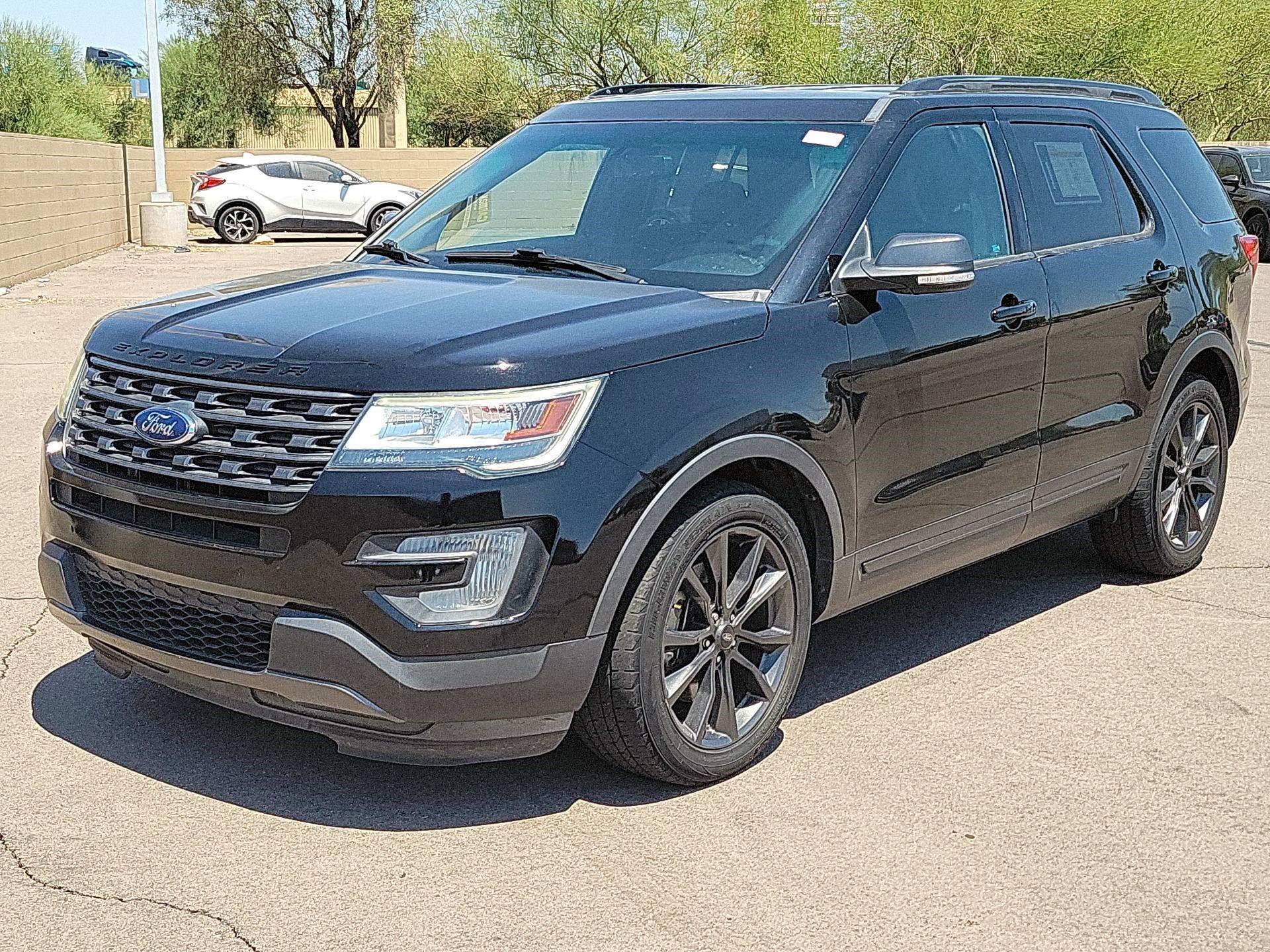 Thumbnail: 2017 Ford Explorer - 3