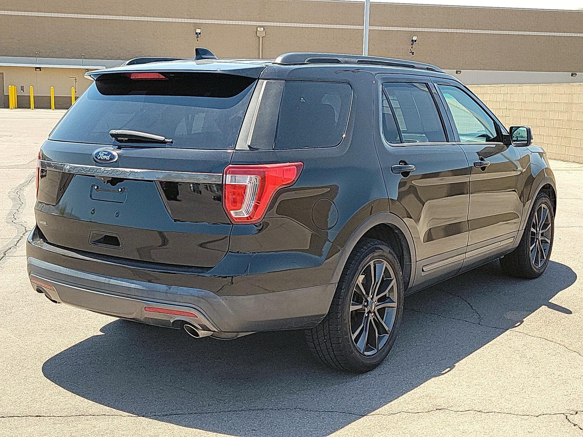 Thumbnail: 2017 Ford Explorer - 5