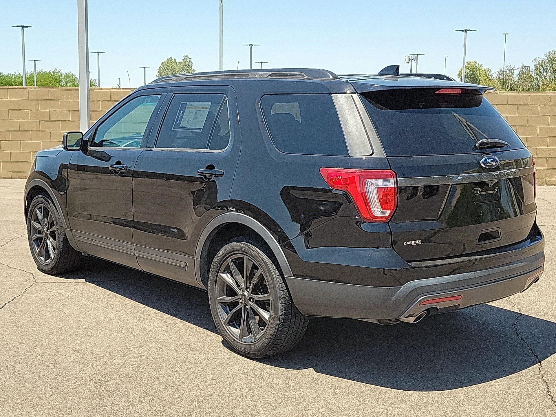 Thumbnail: 2017 Ford Explorer - 7