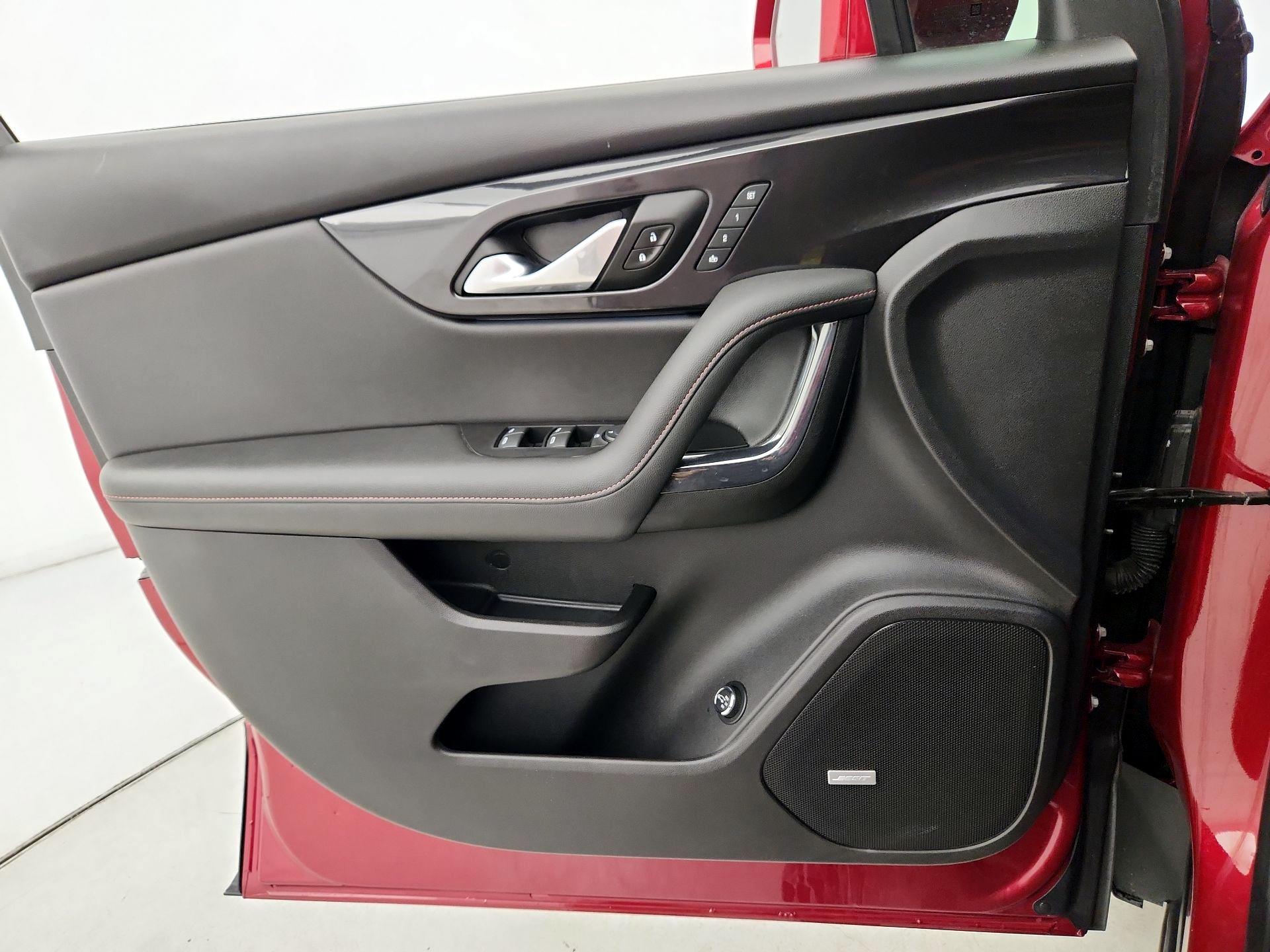 Thumbnail: 2020 Chevrolet Blazer - 12