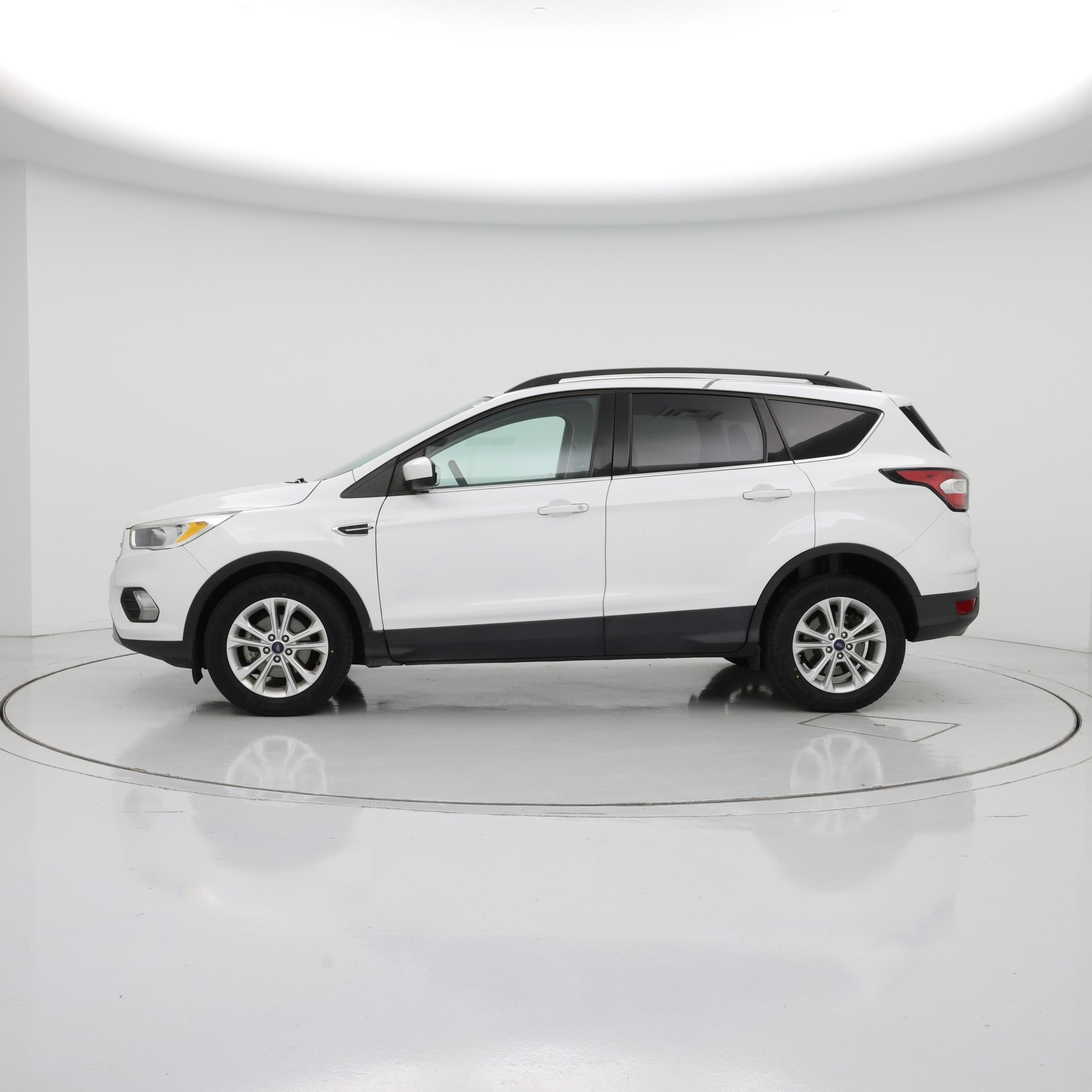 Thumbnail: 2018 Ford Escape - 3