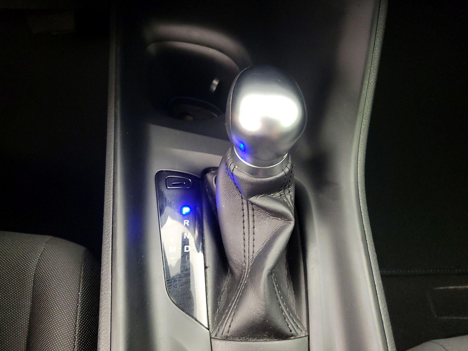 Thumbnail: 2021 Toyota C-HR - 17