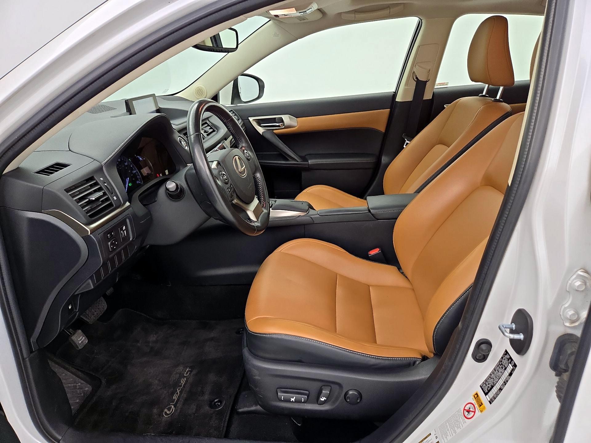Thumbnail: 2016 Lexus CT - 11