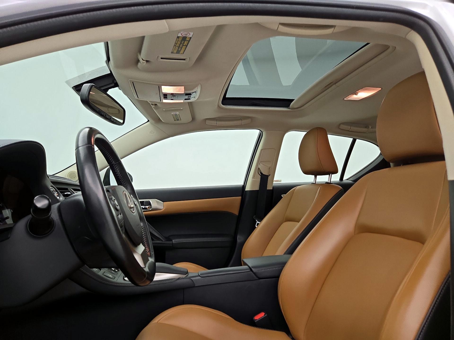 Thumbnail: 2016 Lexus CT - 20