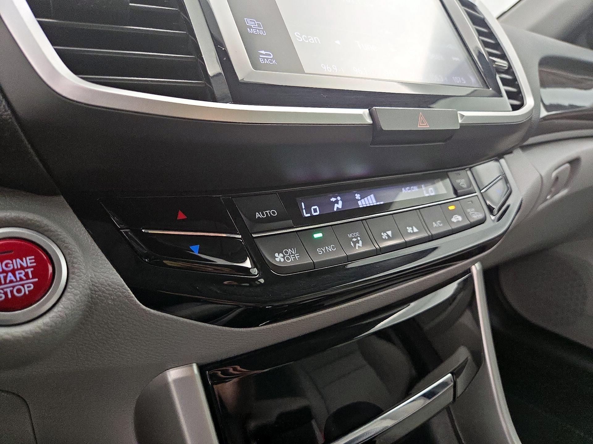 Thumbnail: 2016 Honda Accord - 16