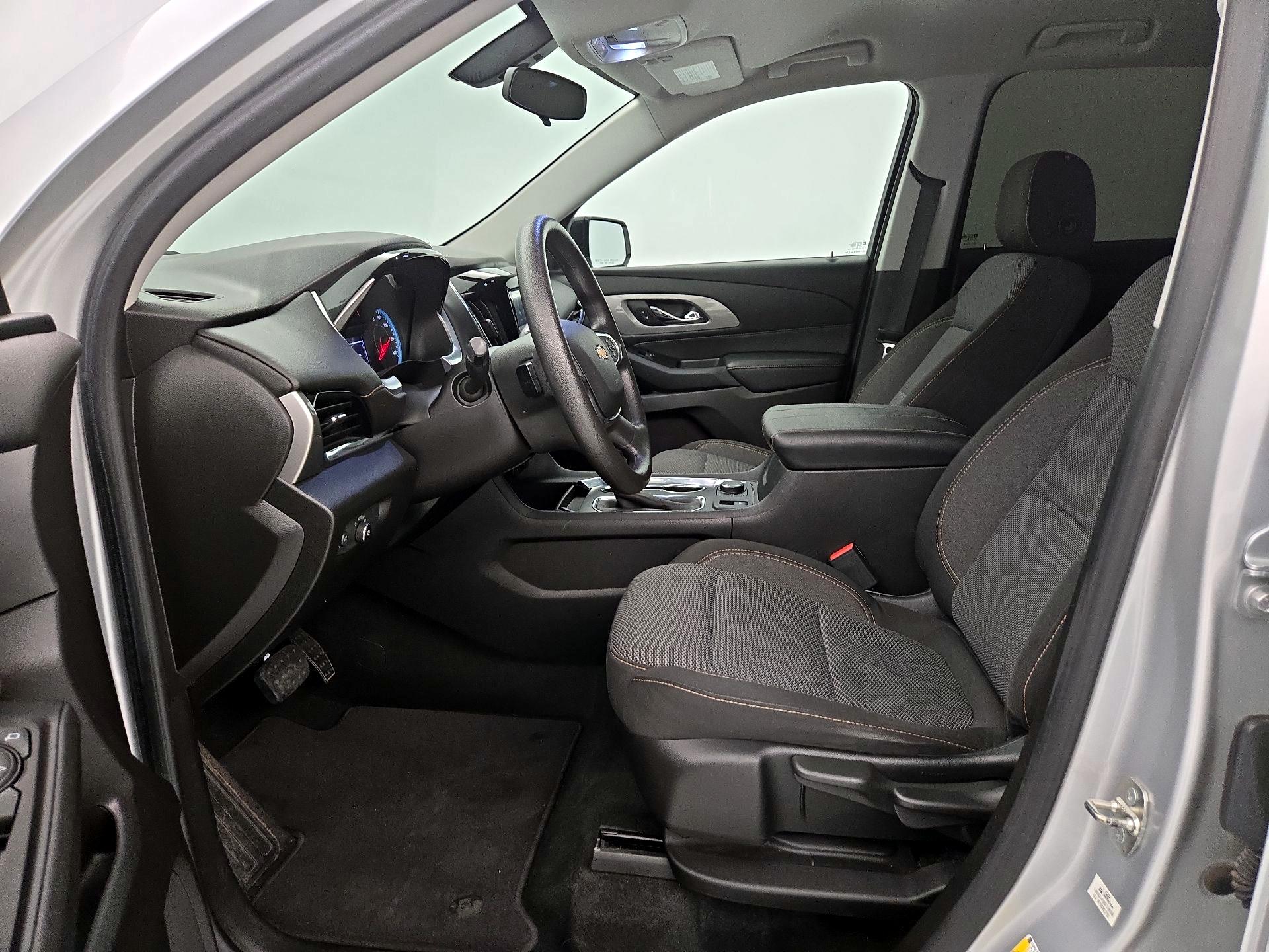 Thumbnail: 2018 Chevrolet Traverse - 11