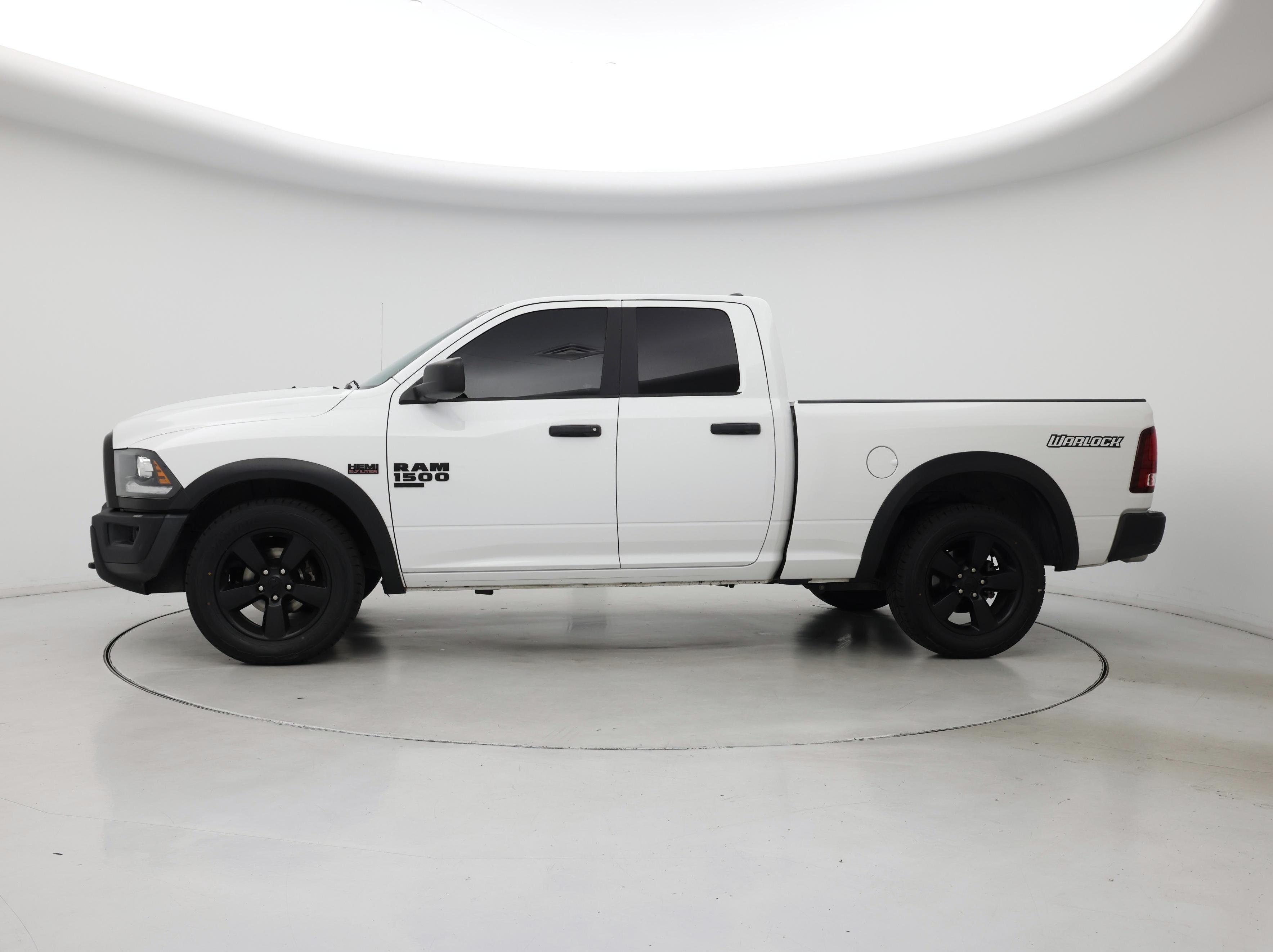 Thumbnail: 2020 RAM 1500 Classic - 3