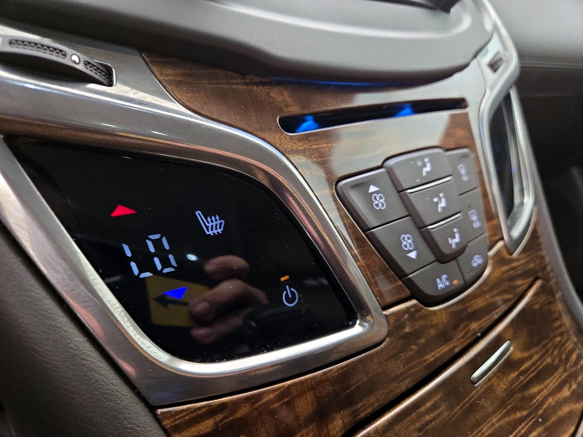 Thumbnail: 2014 Buick LaCrosse - 17
