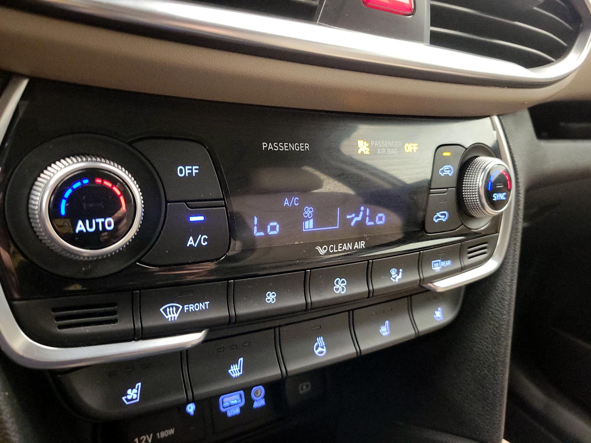 Thumbnail: 2020 Hyundai Santa Fe - 17