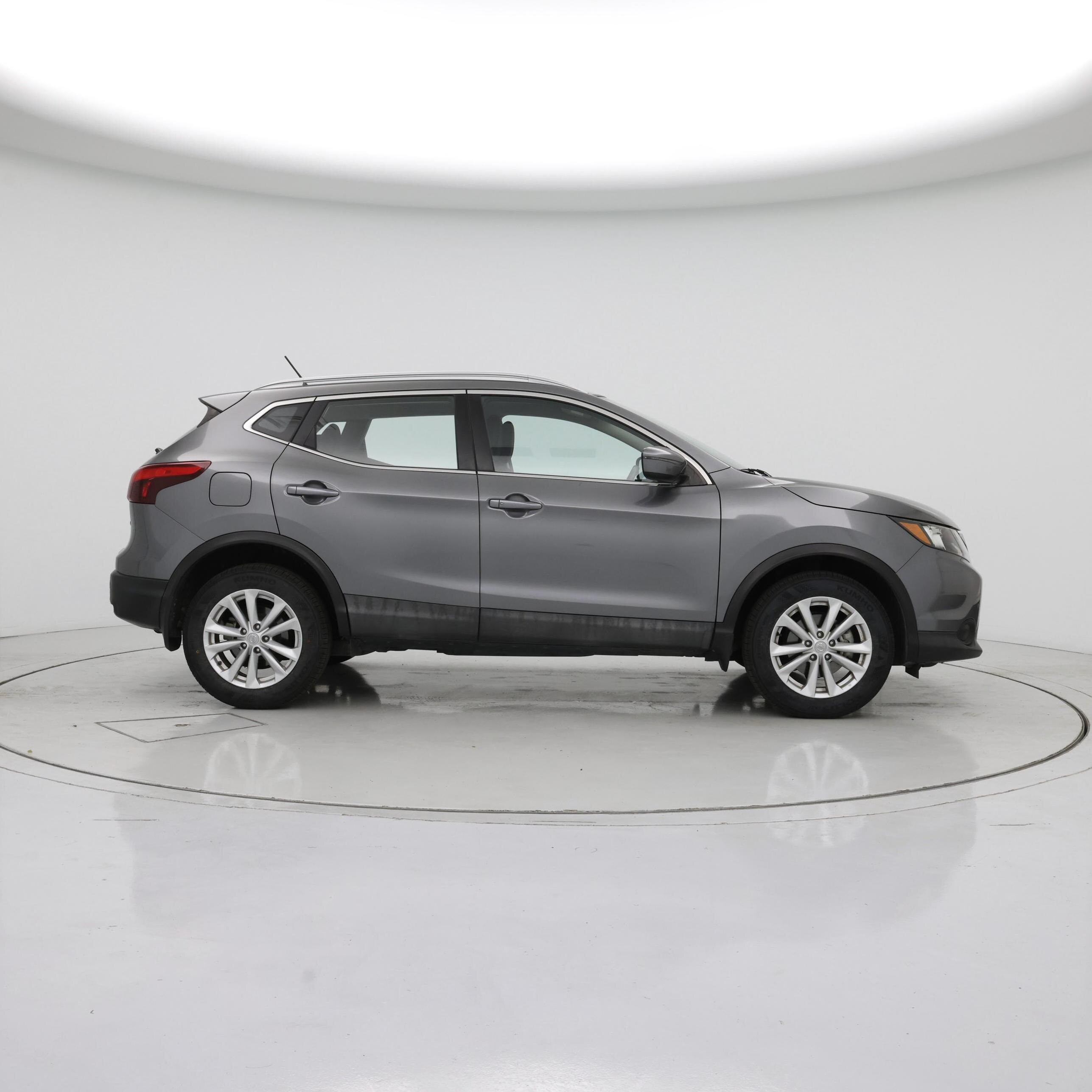 Thumbnail: 2017 Nissan Rogue Sport - 7