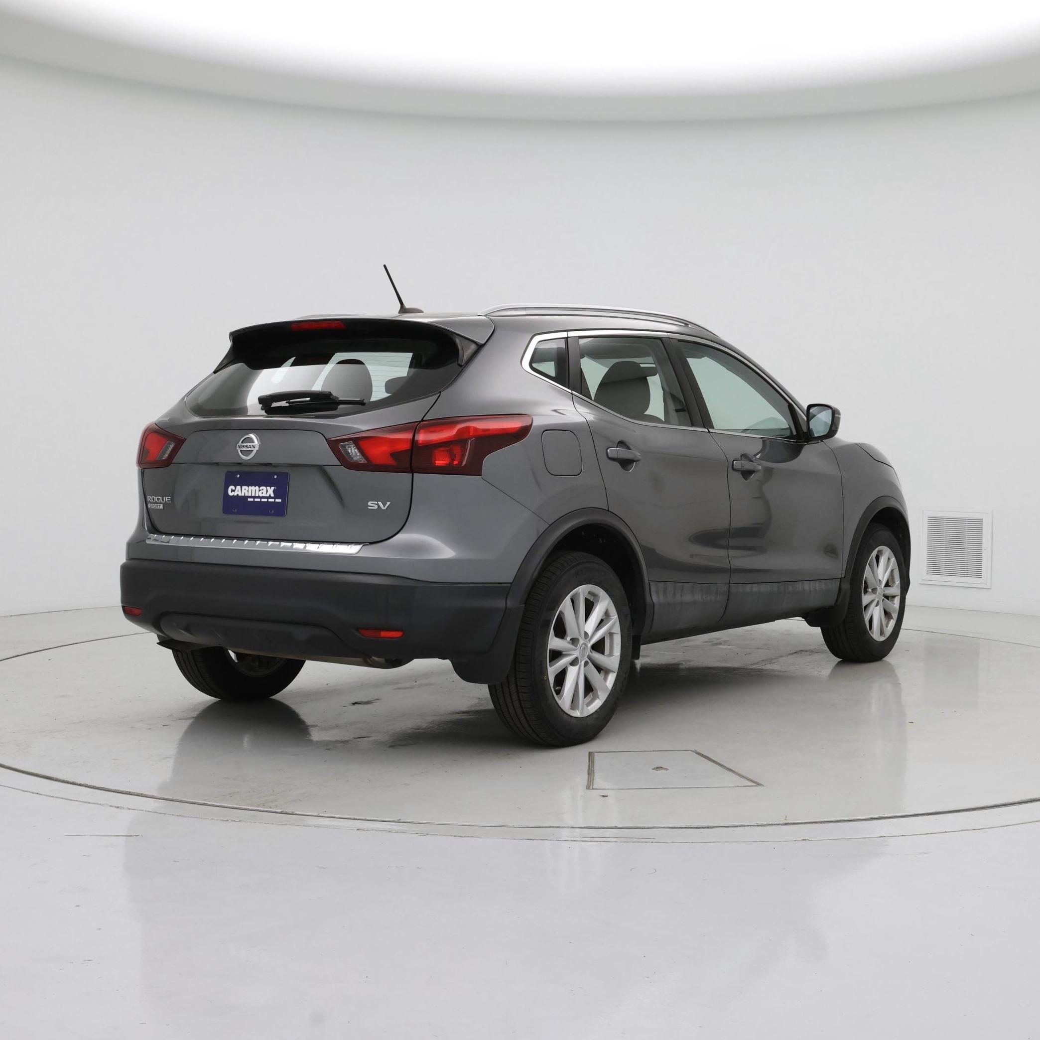 Thumbnail: 2017 Nissan Rogue Sport - 8
