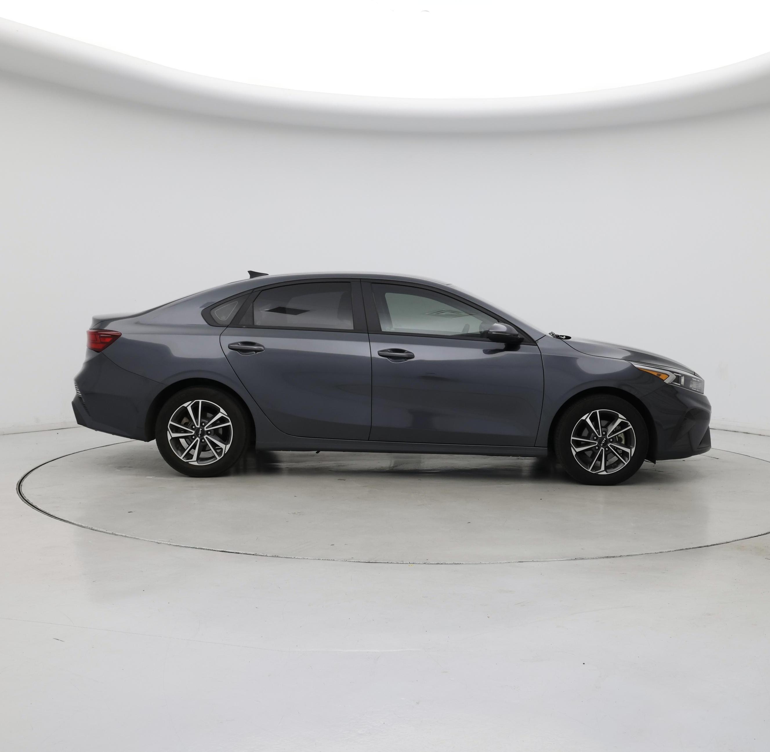Thumbnail: 2023 Kia Forte - 7