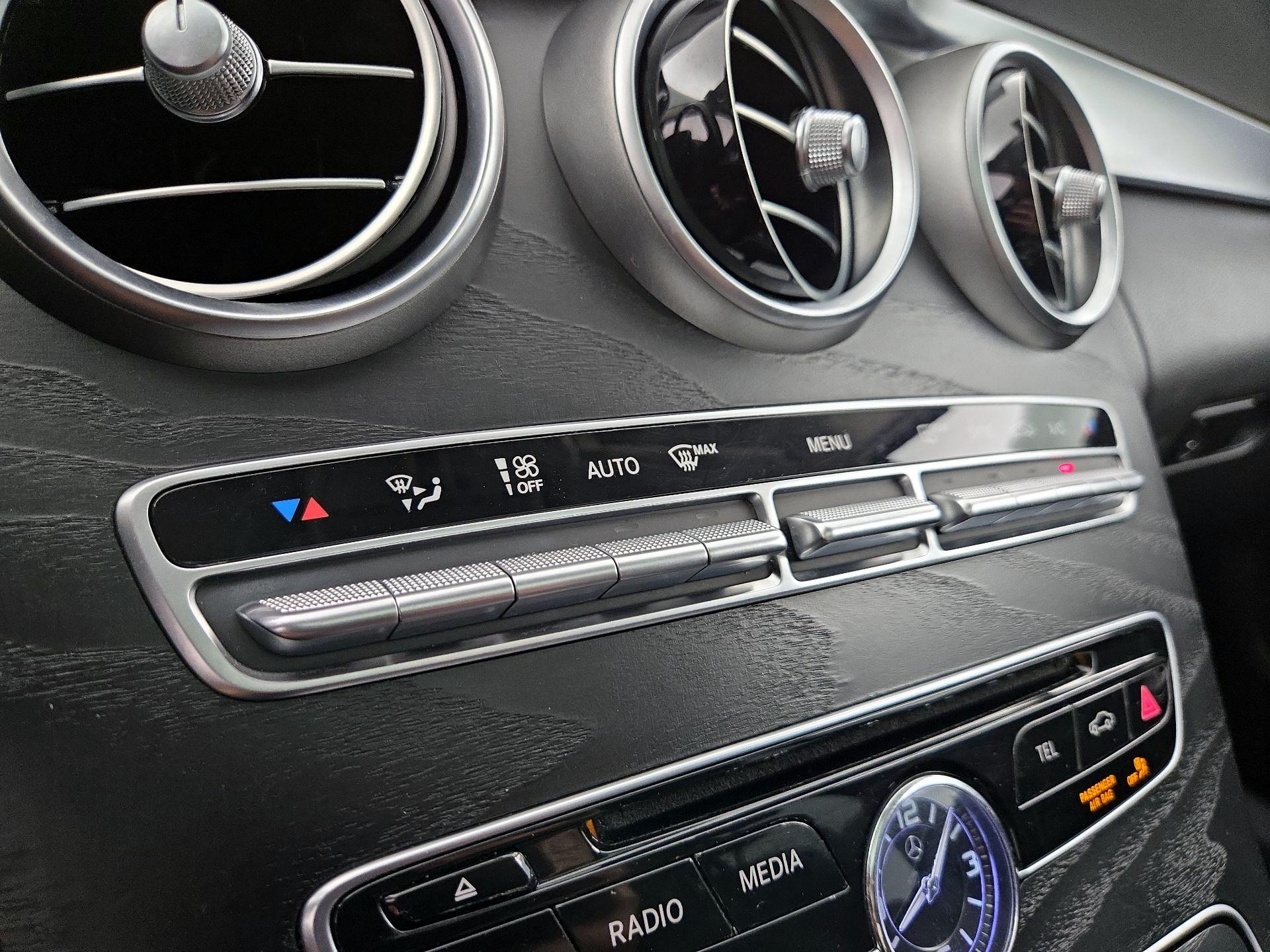 Thumbnail: 2016 Mercedes-Benz C-Class - 16