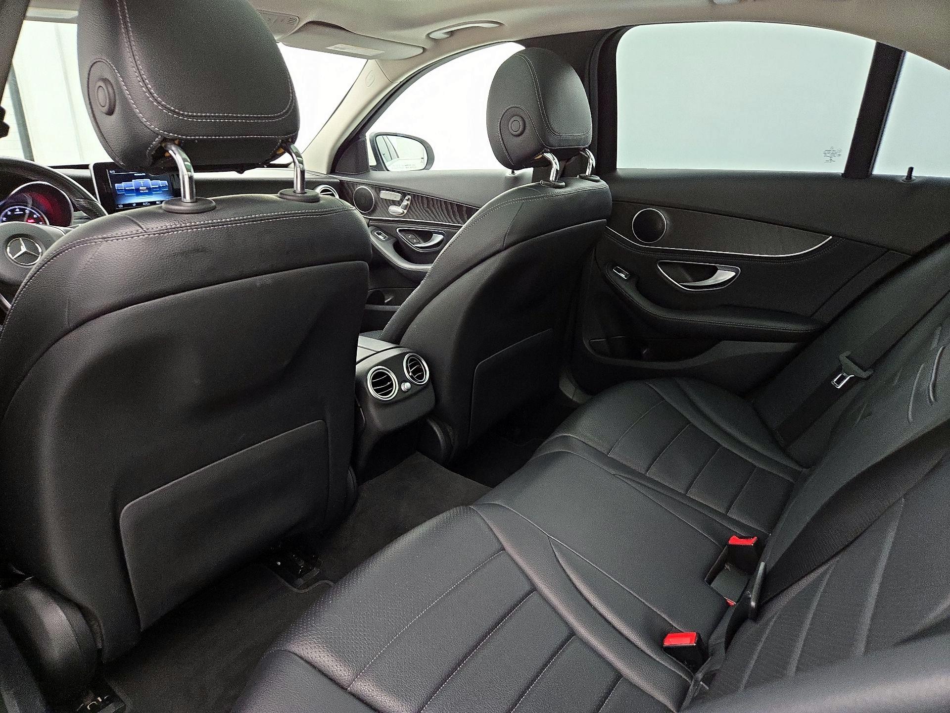 Thumbnail: 2016 Mercedes-Benz C-Class - 20