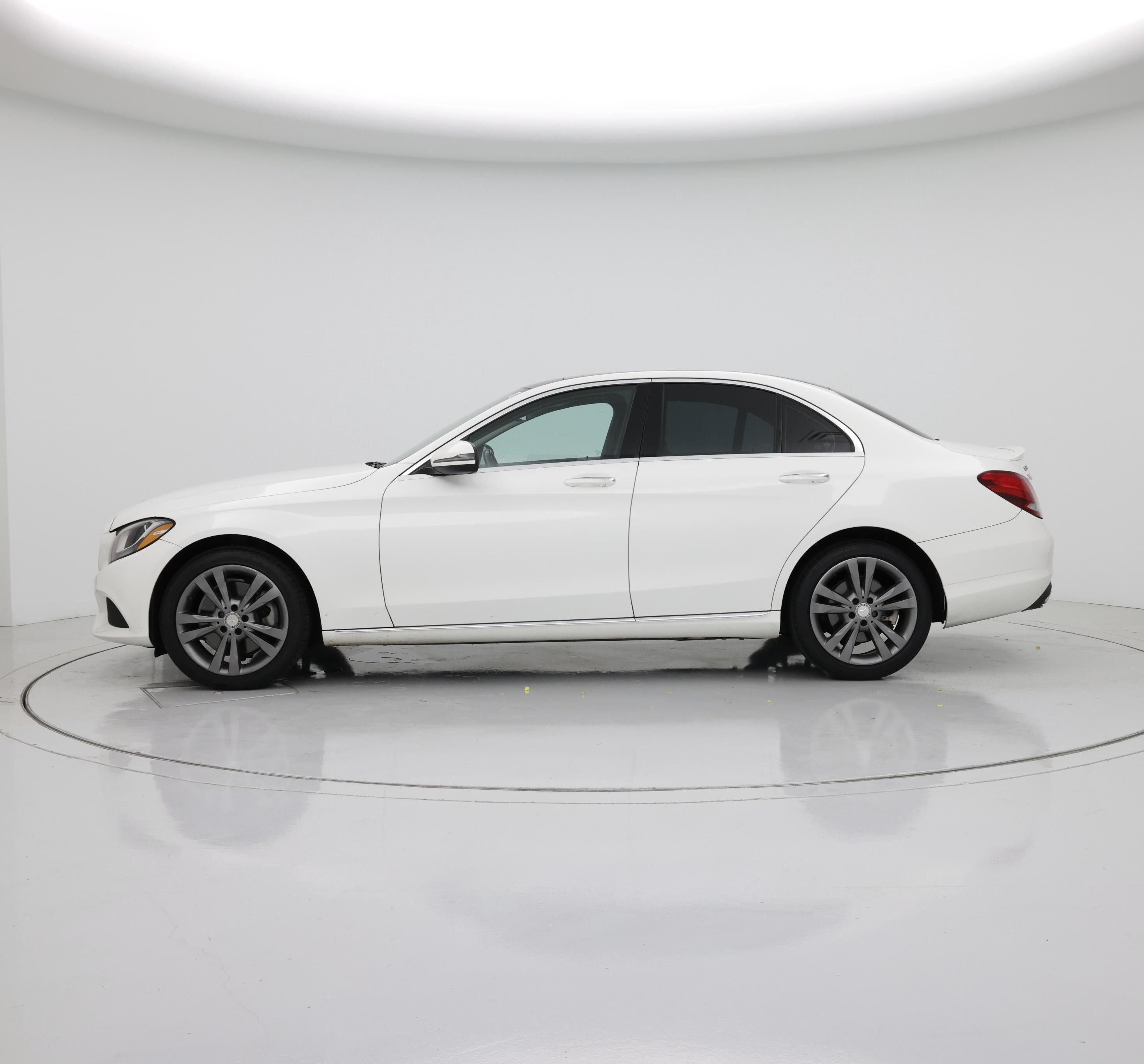 Thumbnail: 2016 Mercedes-Benz C-Class - 3