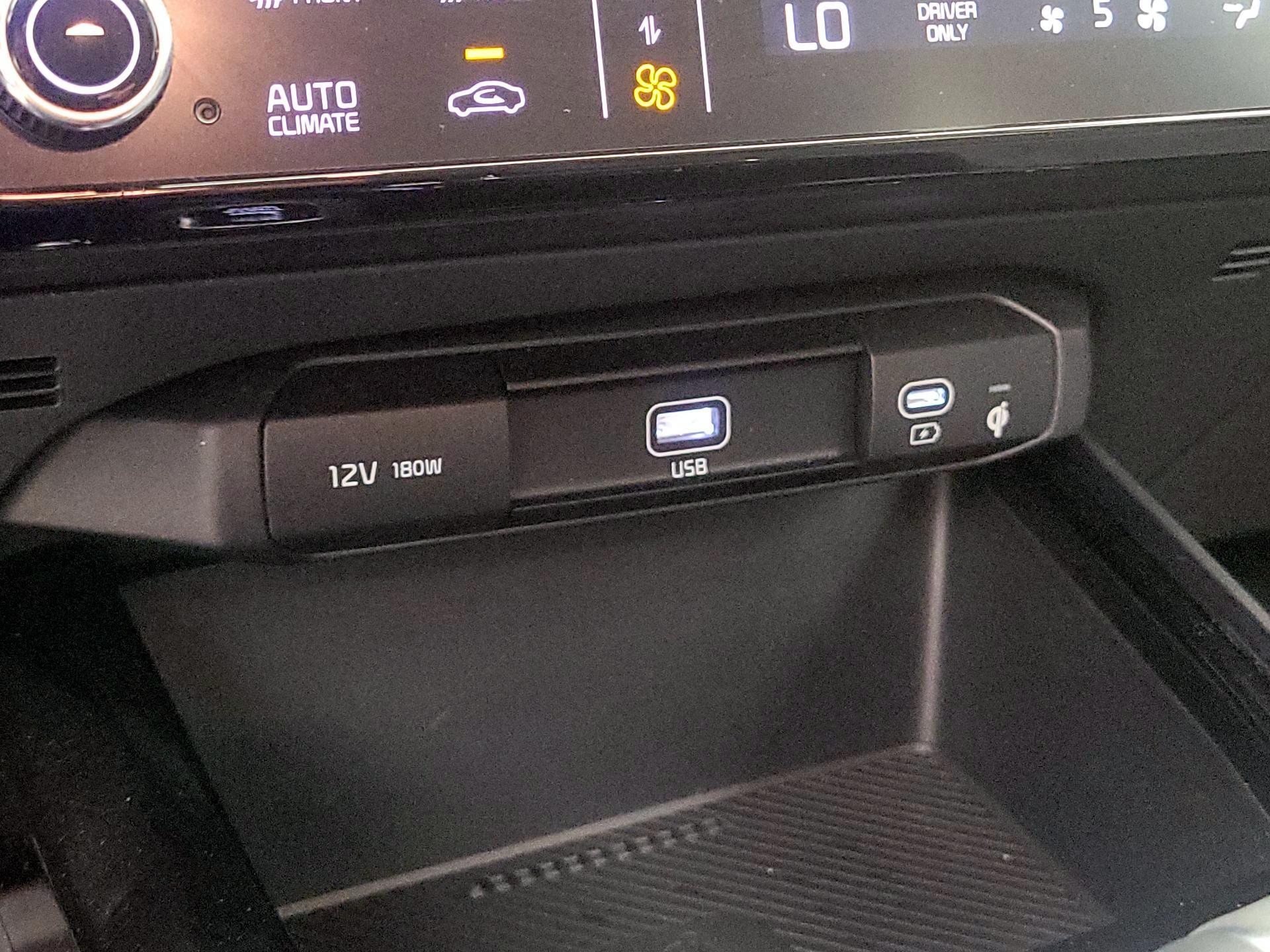 Thumbnail: 2024 Kia Niro - 19
