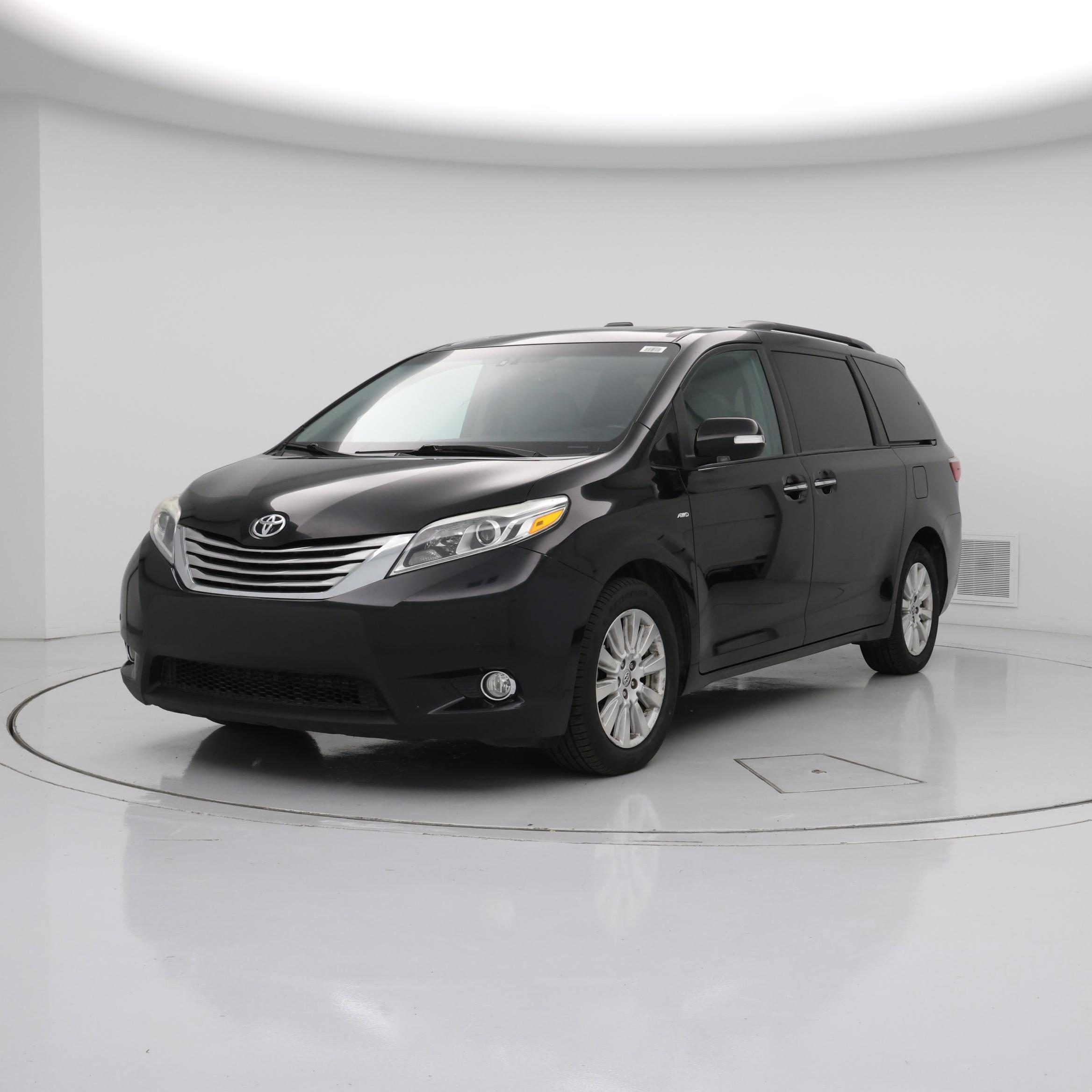 Thumbnail: 2017 Toyota Sienna - 4
