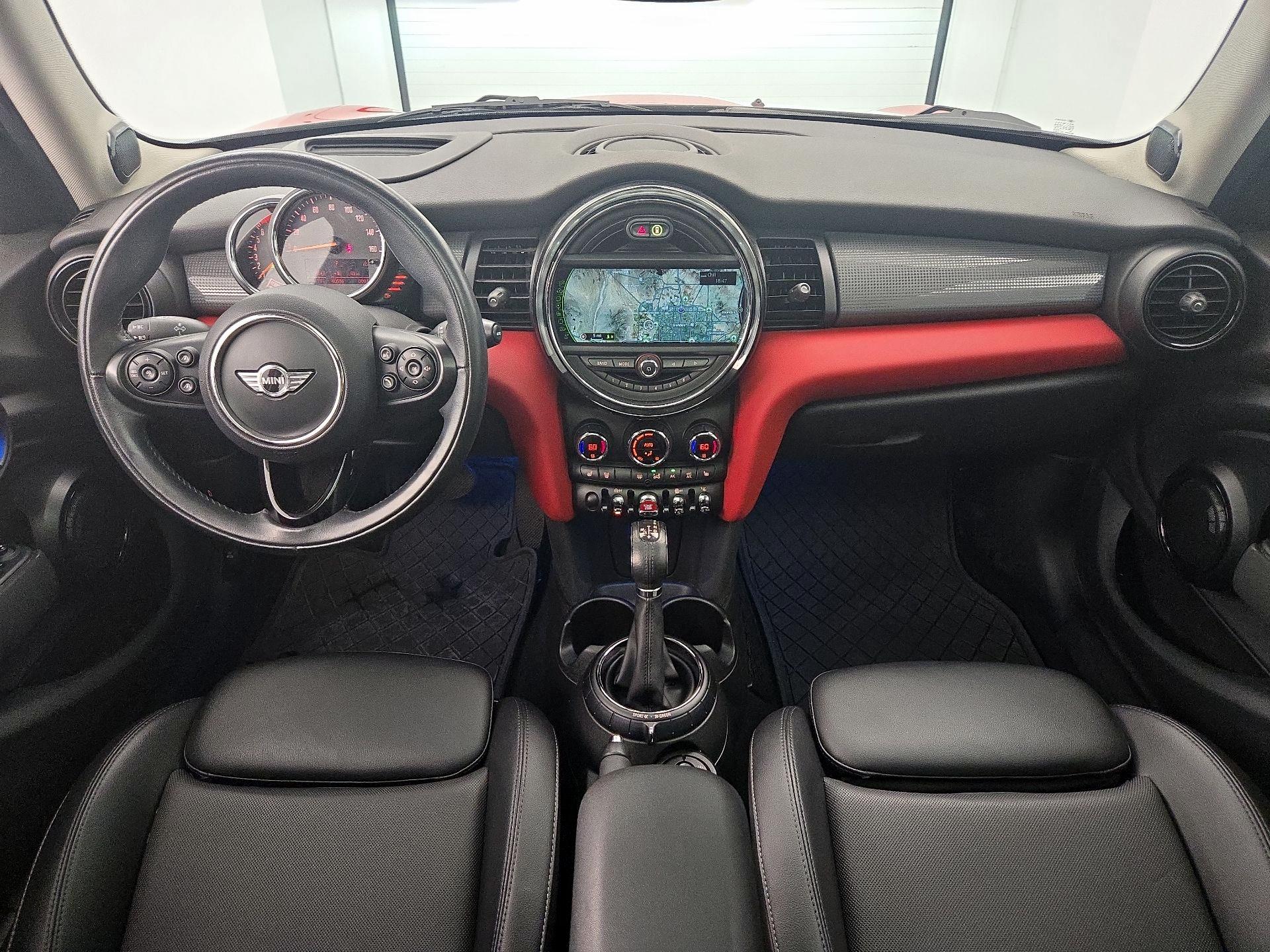 Thumbnail: 2016 MINI Cooper Hardtop - 9