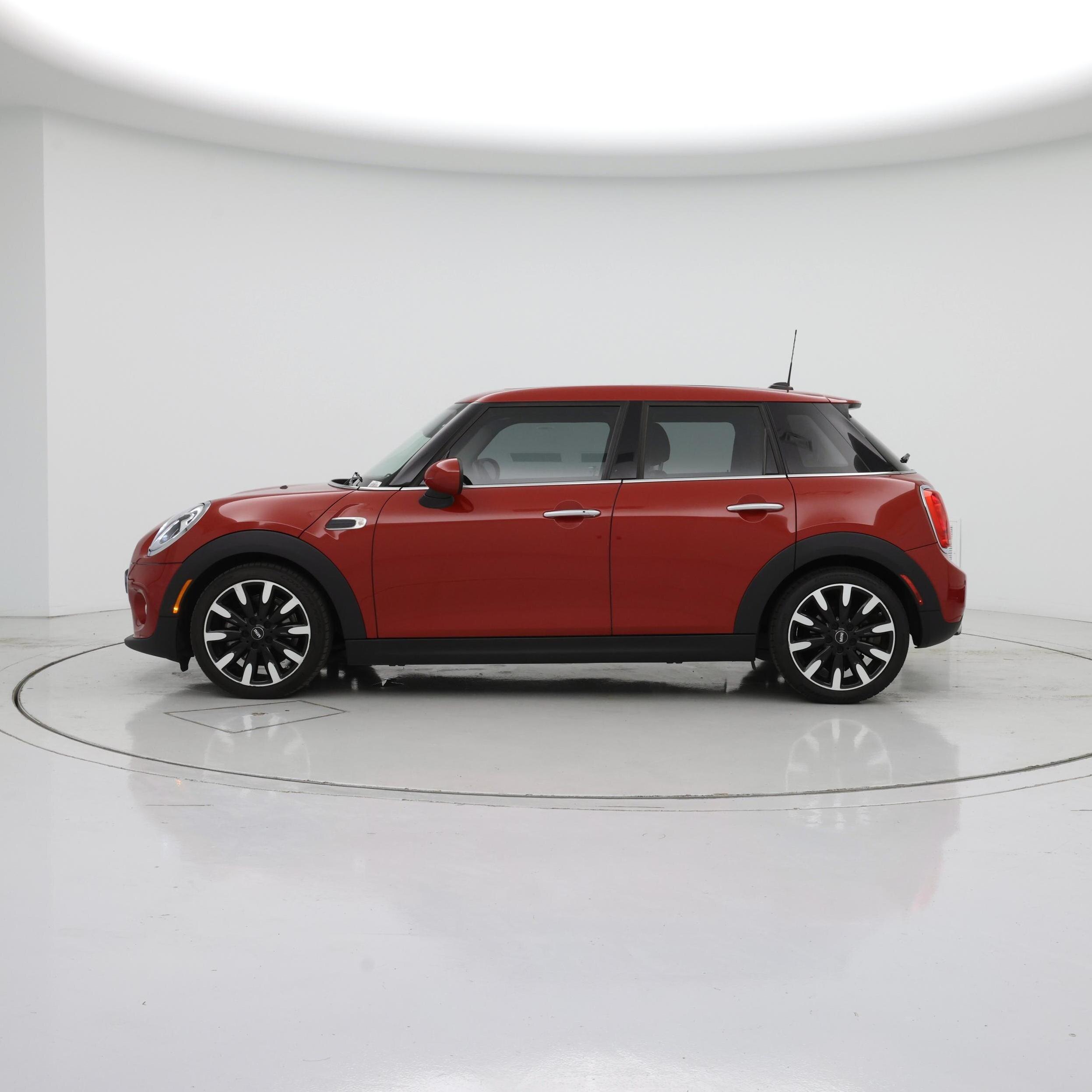 Thumbnail: 2016 MINI Cooper Hardtop - 3