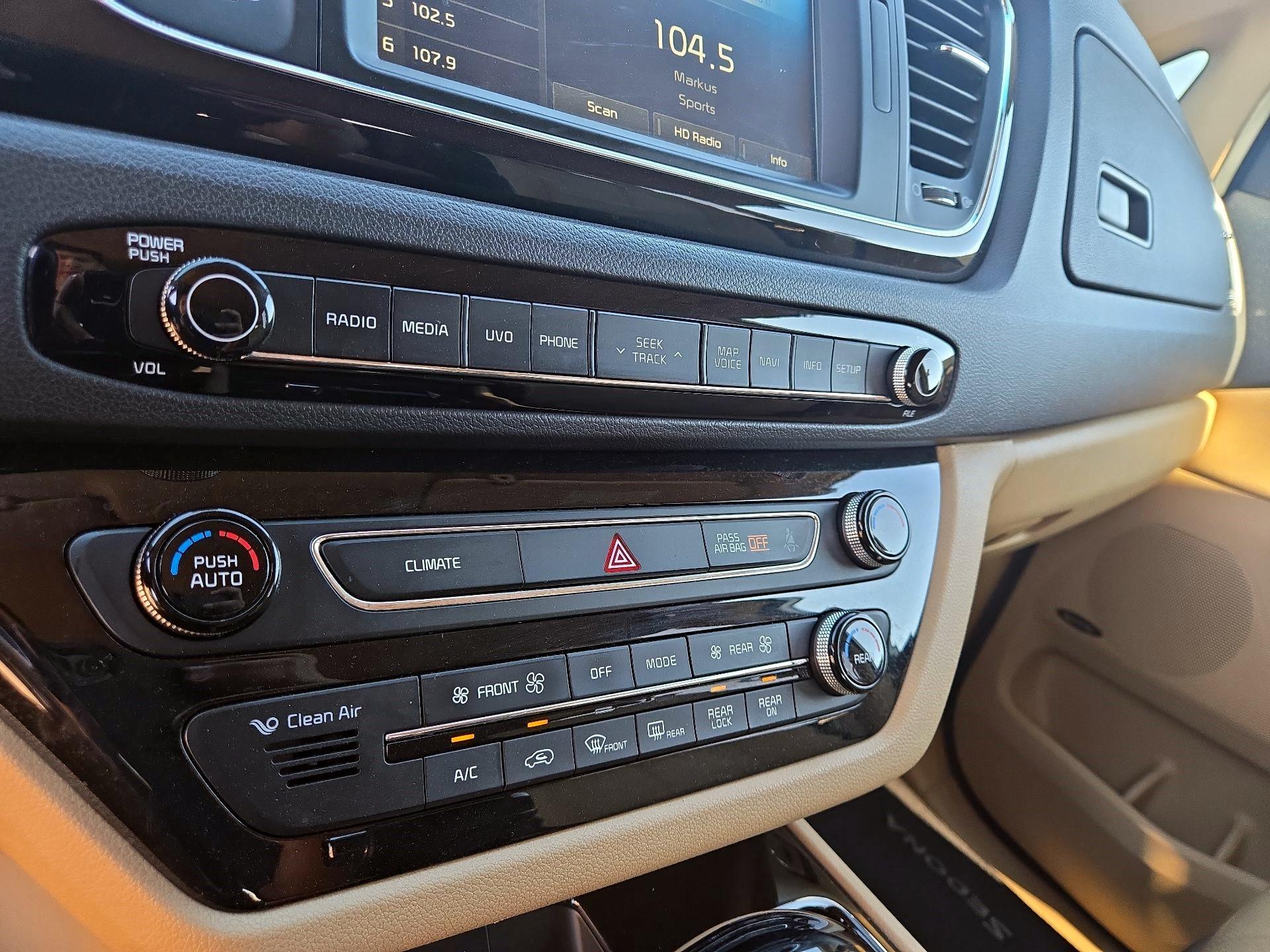 Thumbnail: 2016 Kia Sedona - 15