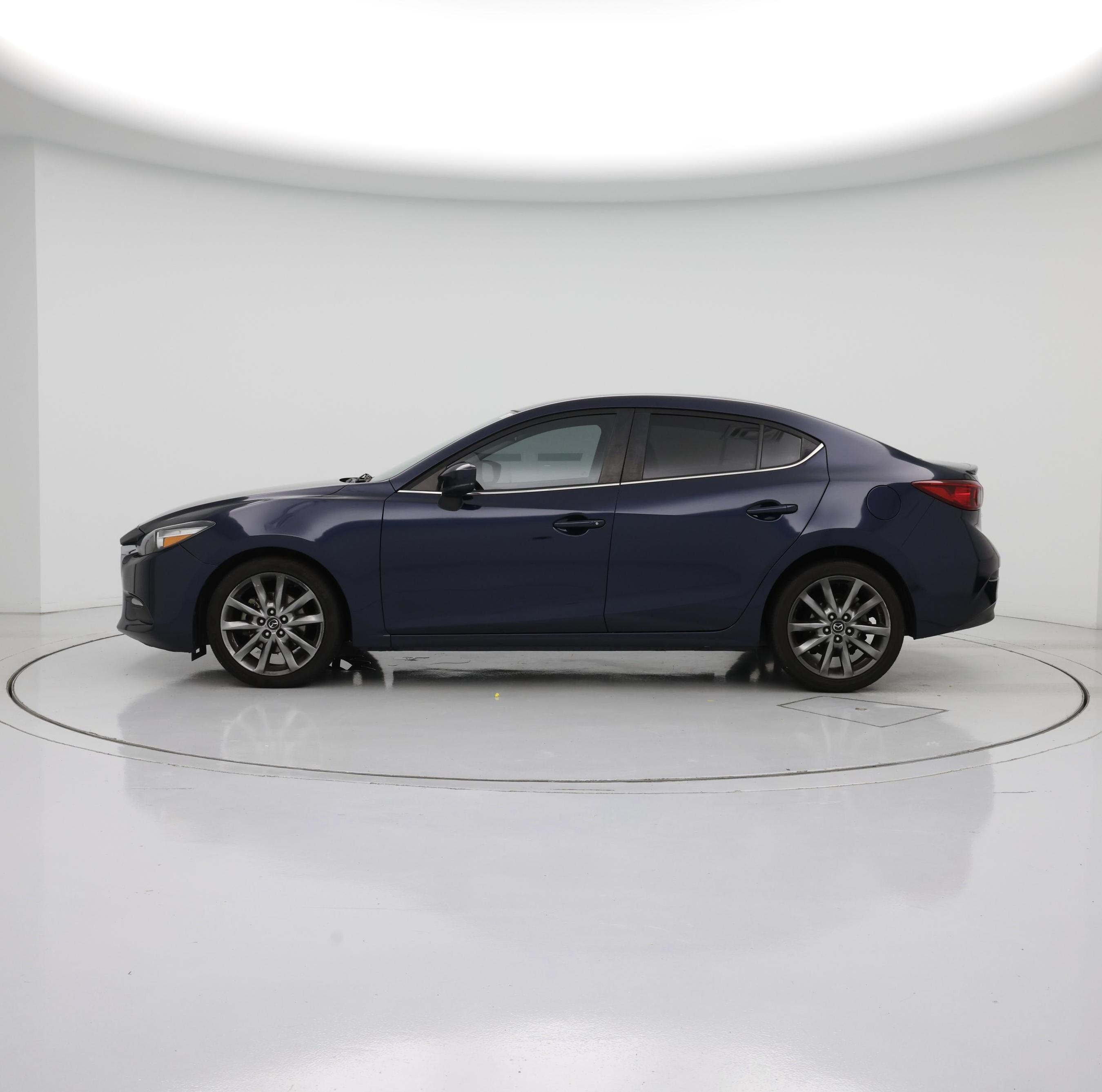 Thumbnail: 2018 Mazda Mazda3 - 3