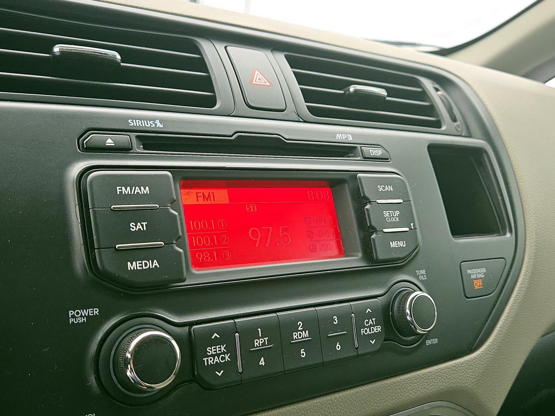 Thumbnail: 2013 Kia Rio5 - 14