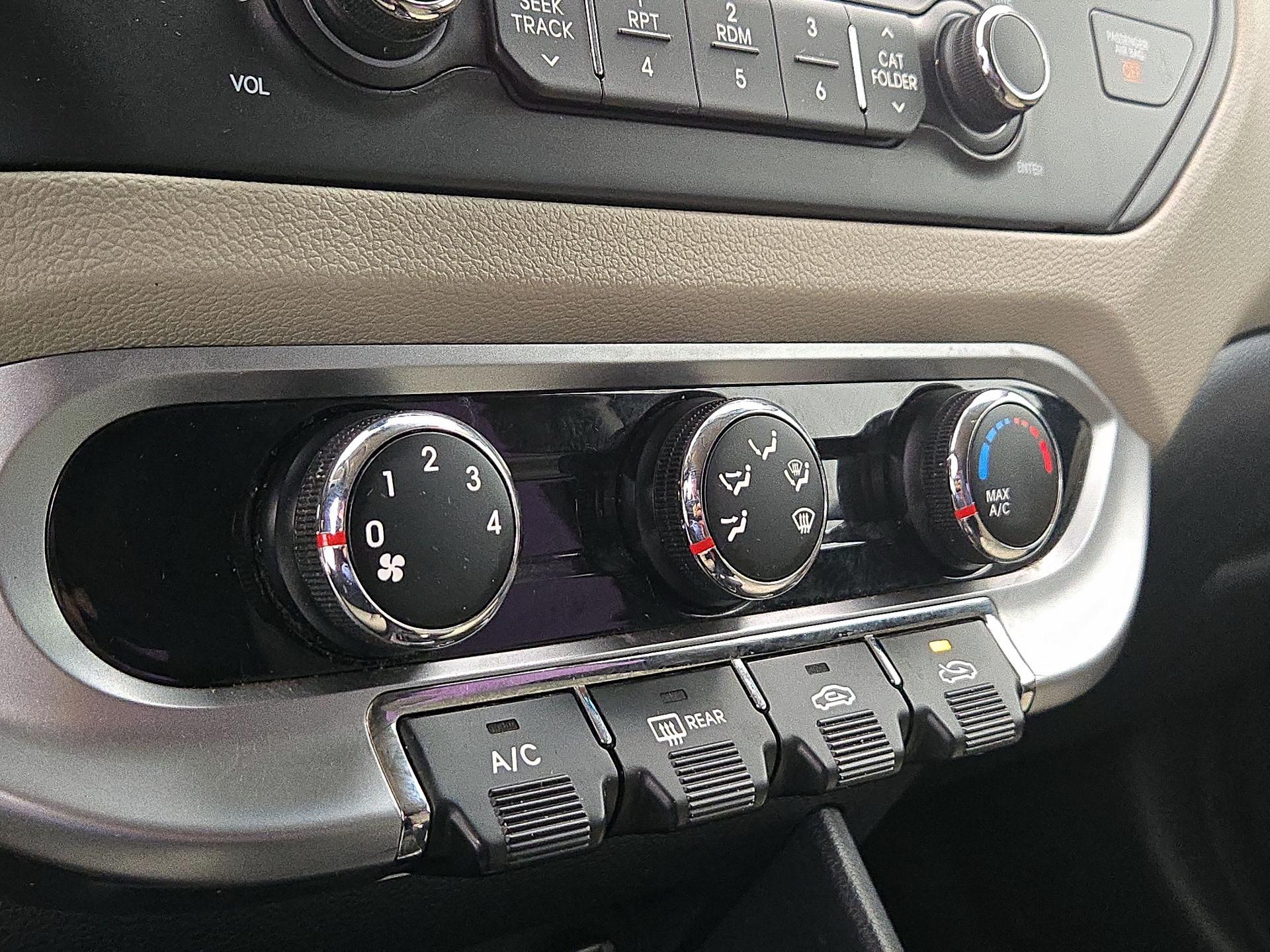 Thumbnail: 2013 Kia Rio5 - 15