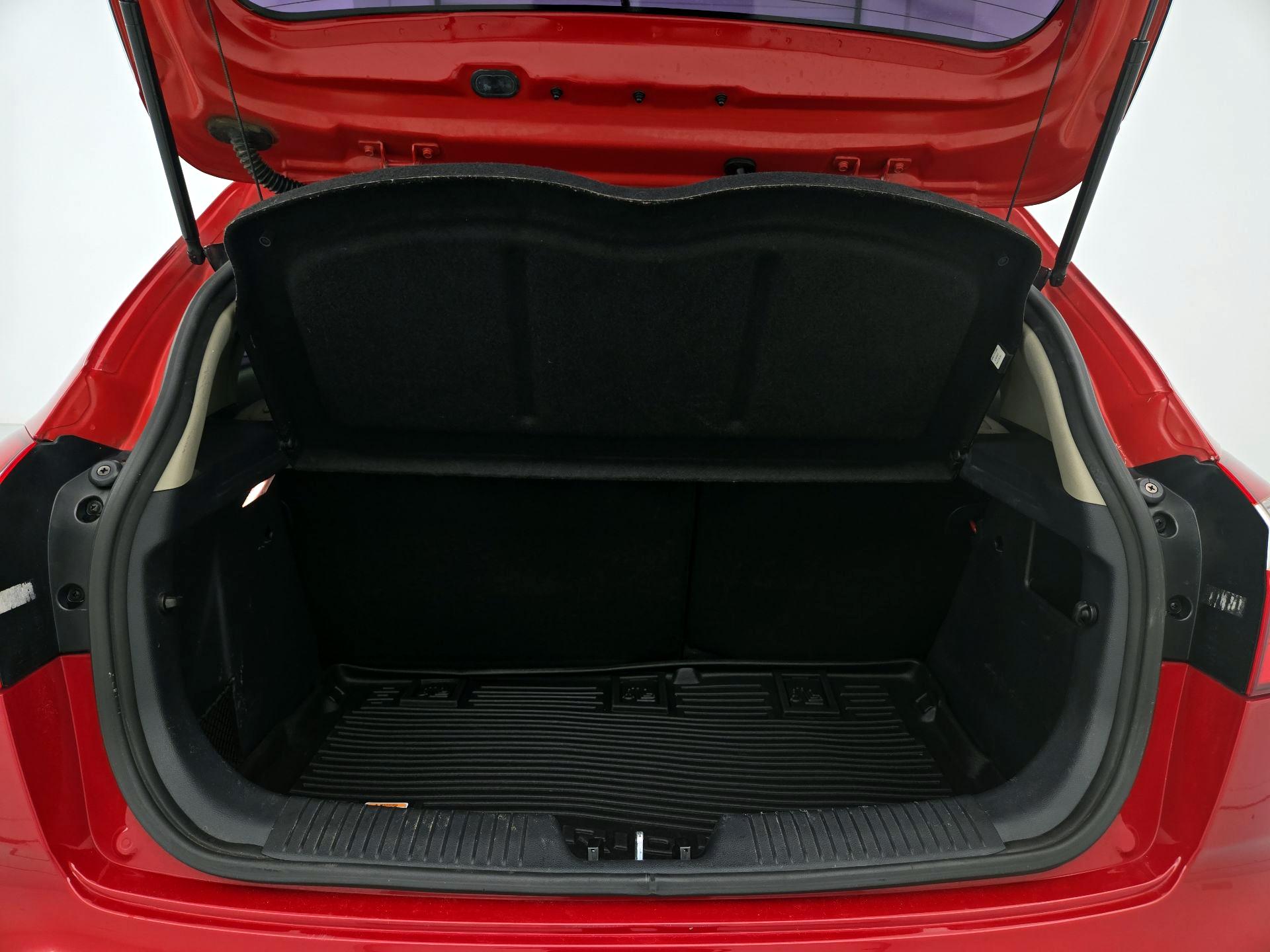 Thumbnail: 2013 Kia Rio5 - 19