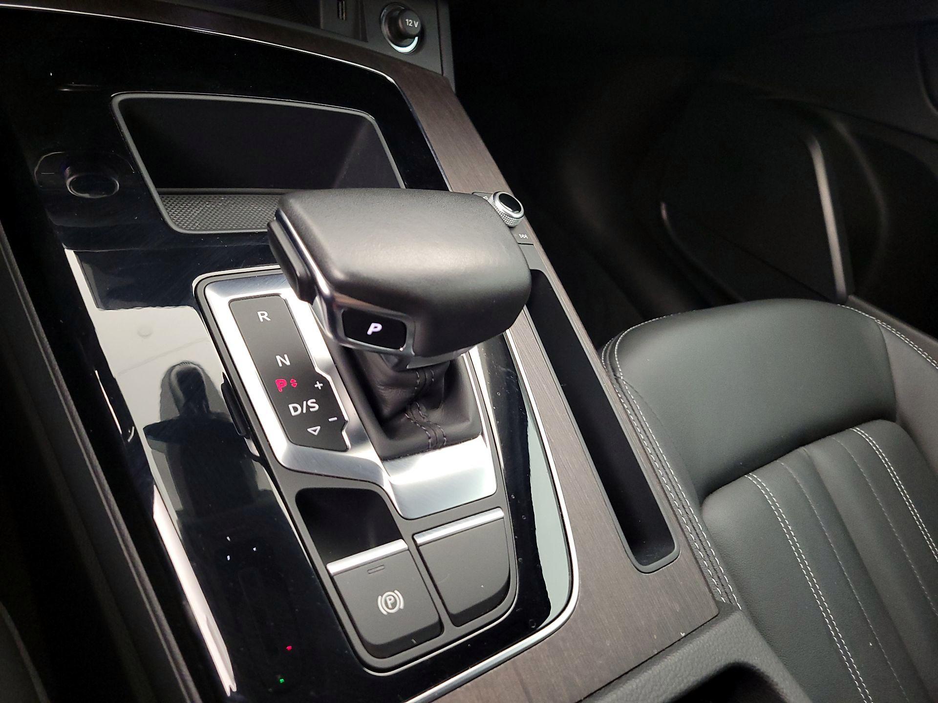 Thumbnail: 2023 Audi Q5 - 17
