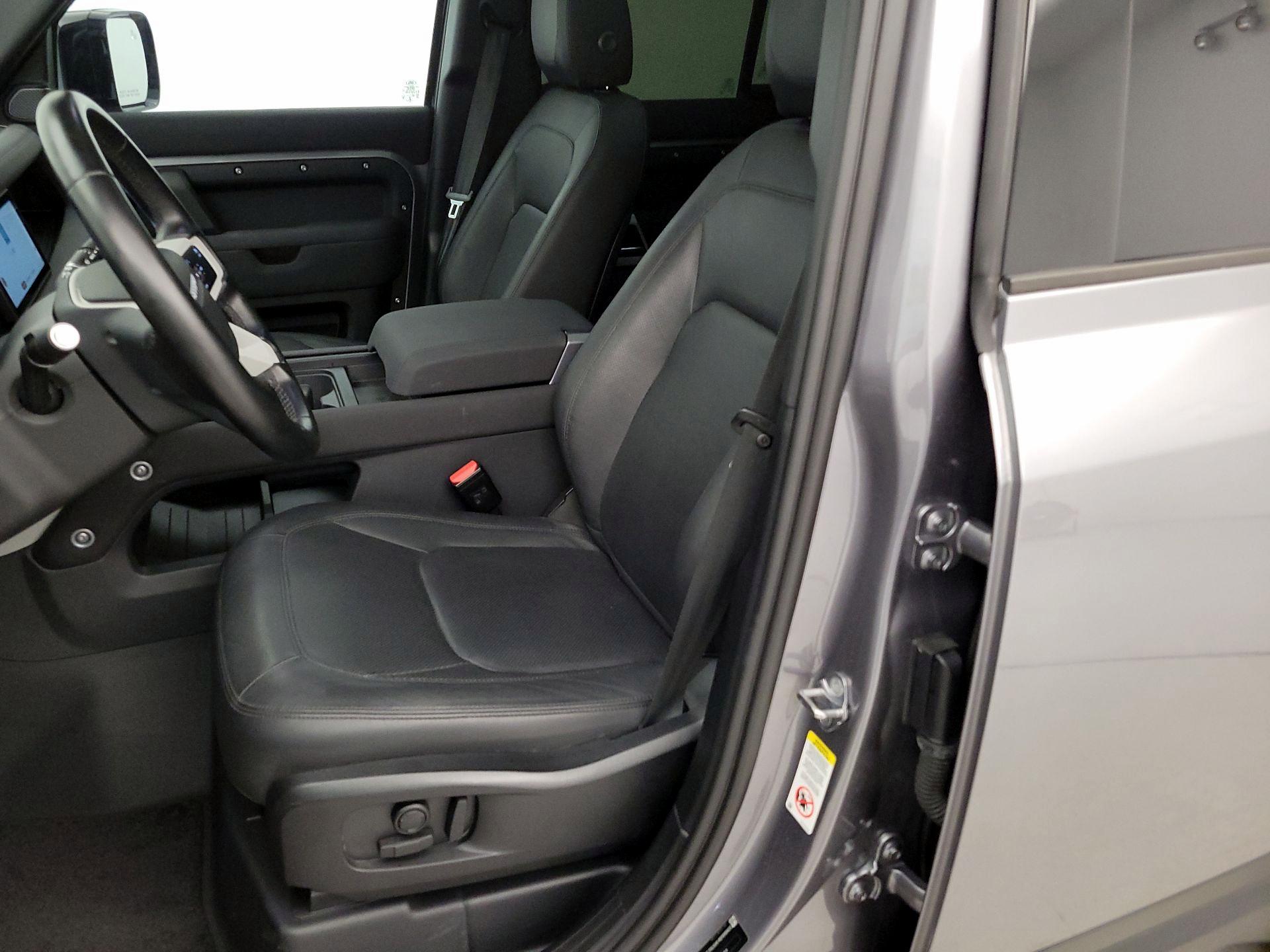 Thumbnail: 2023 Land Rover Defender - 11