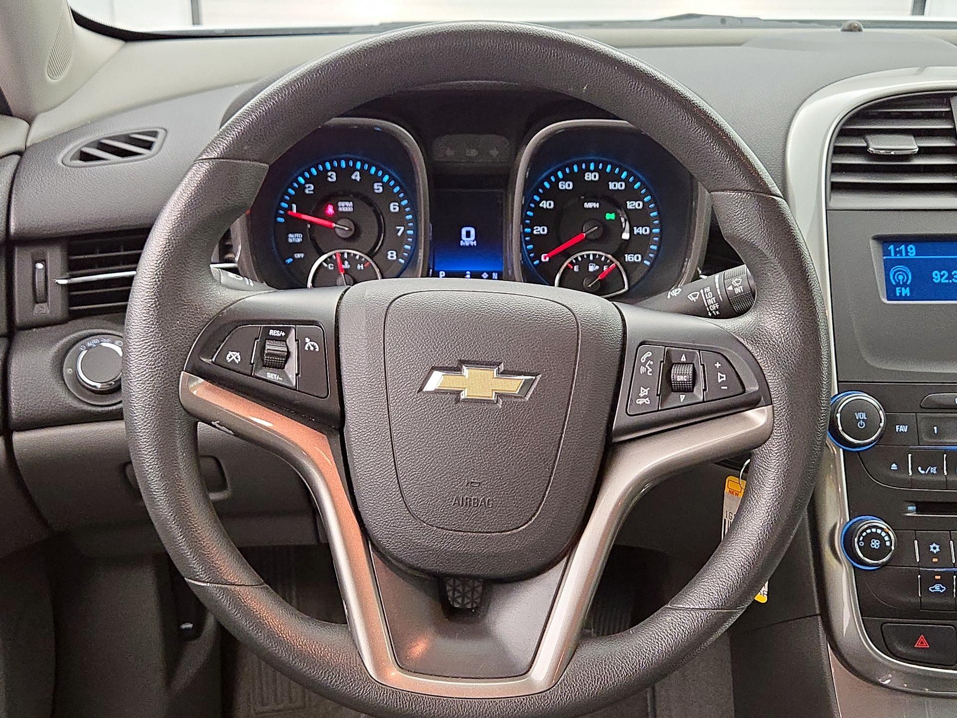 Thumbnail: 2015 Chevrolet Malibu - 10